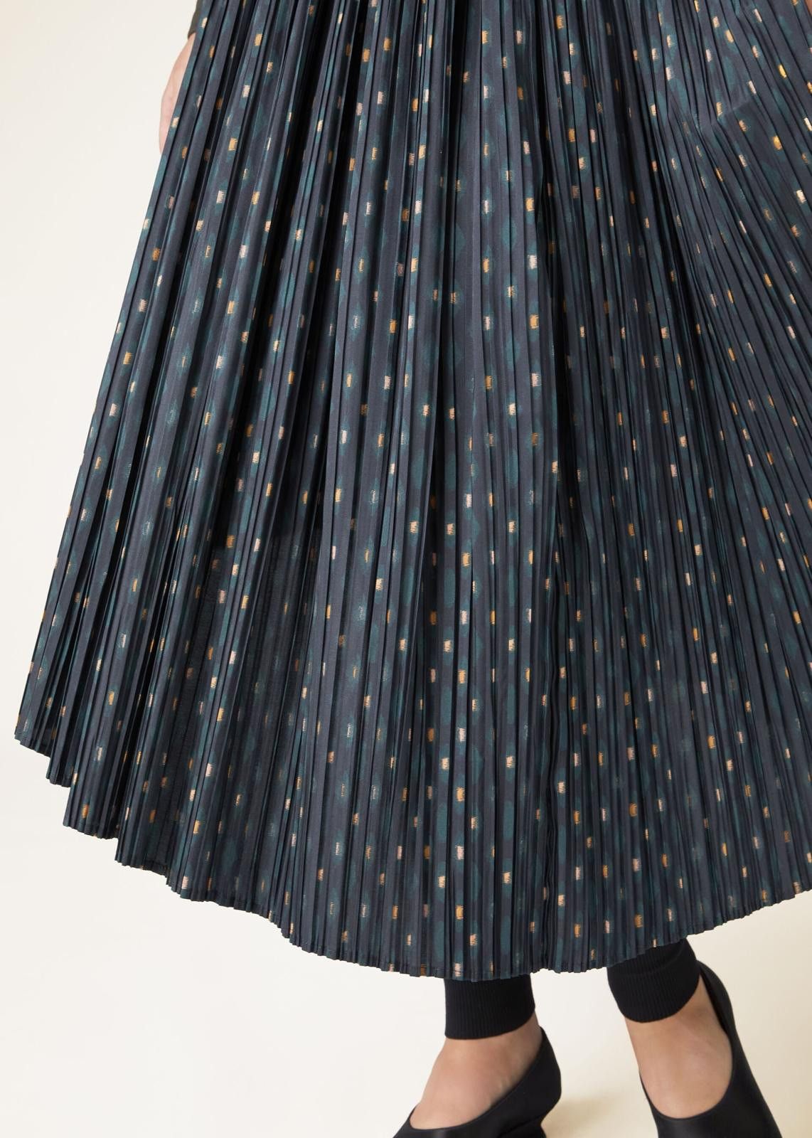 Loro Piana o1srvl11e0225 FAN6610 Nayla Skirt in Multicolor Size 30" / US 8 / IT 44 - 4 Thumbnail