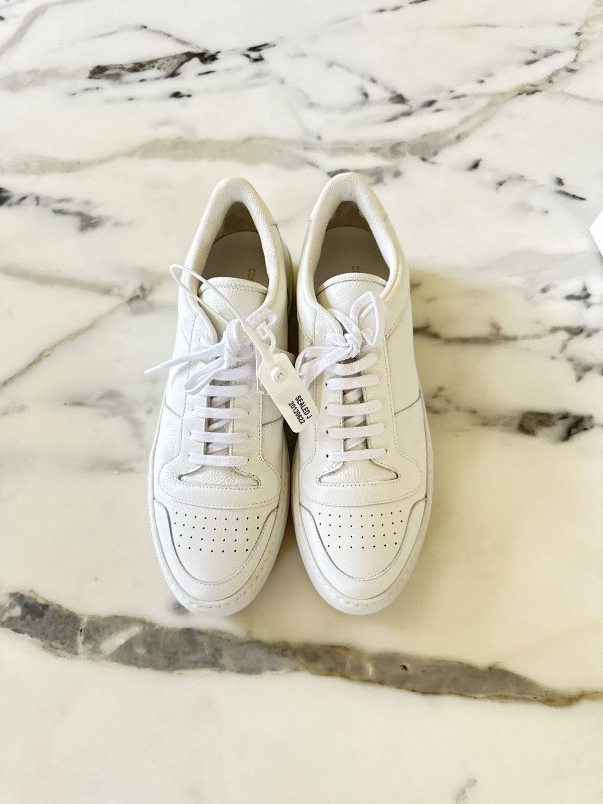 Common Projects Common Projects Full Court Low Size US 9 / EU 42 - 1 Thumbnail