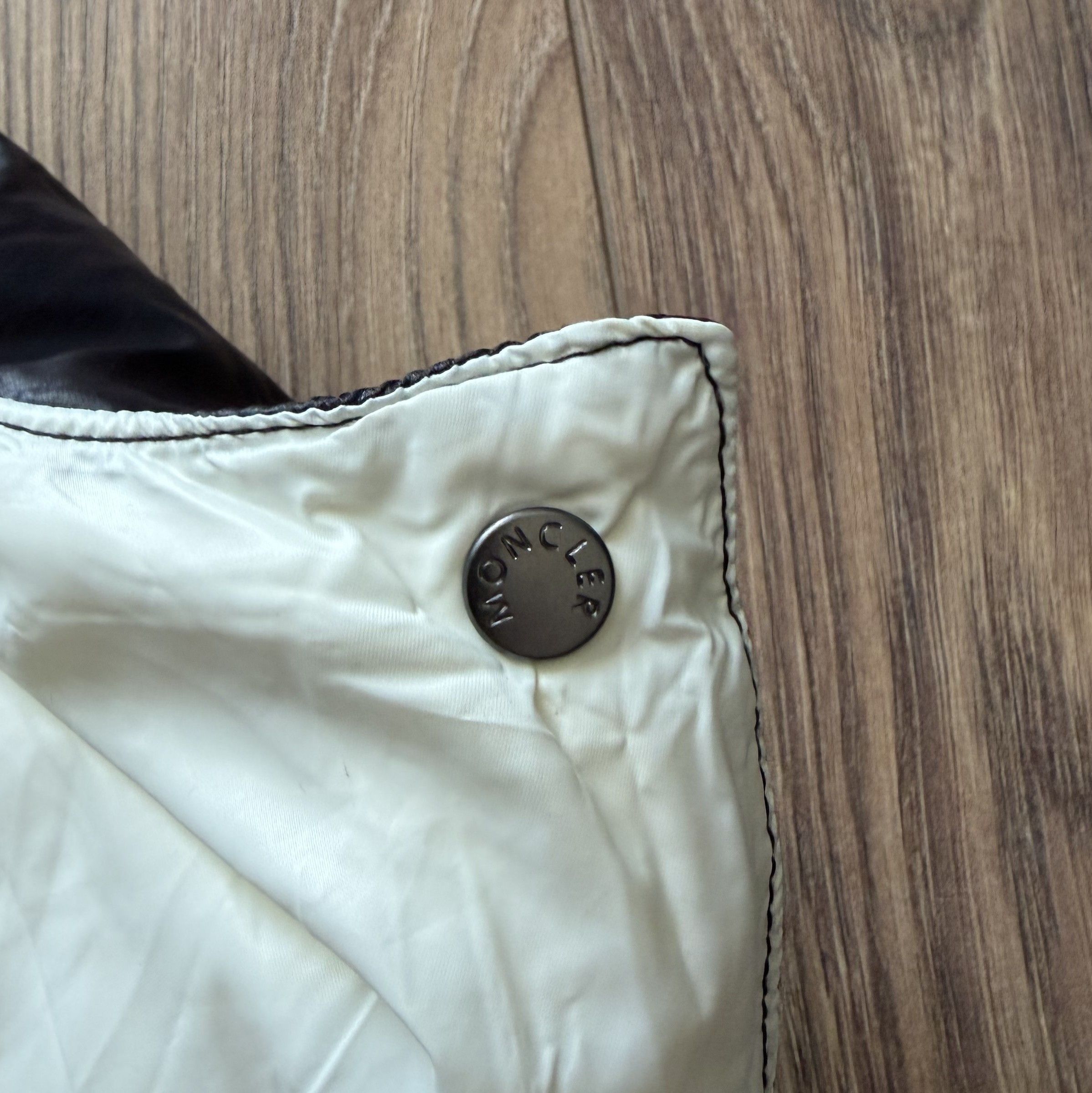 Moncler MONCLER Down Hood For Puffer Jacket Luxury Brand Authentic Size ONE SIZE - 13 Thumbnail