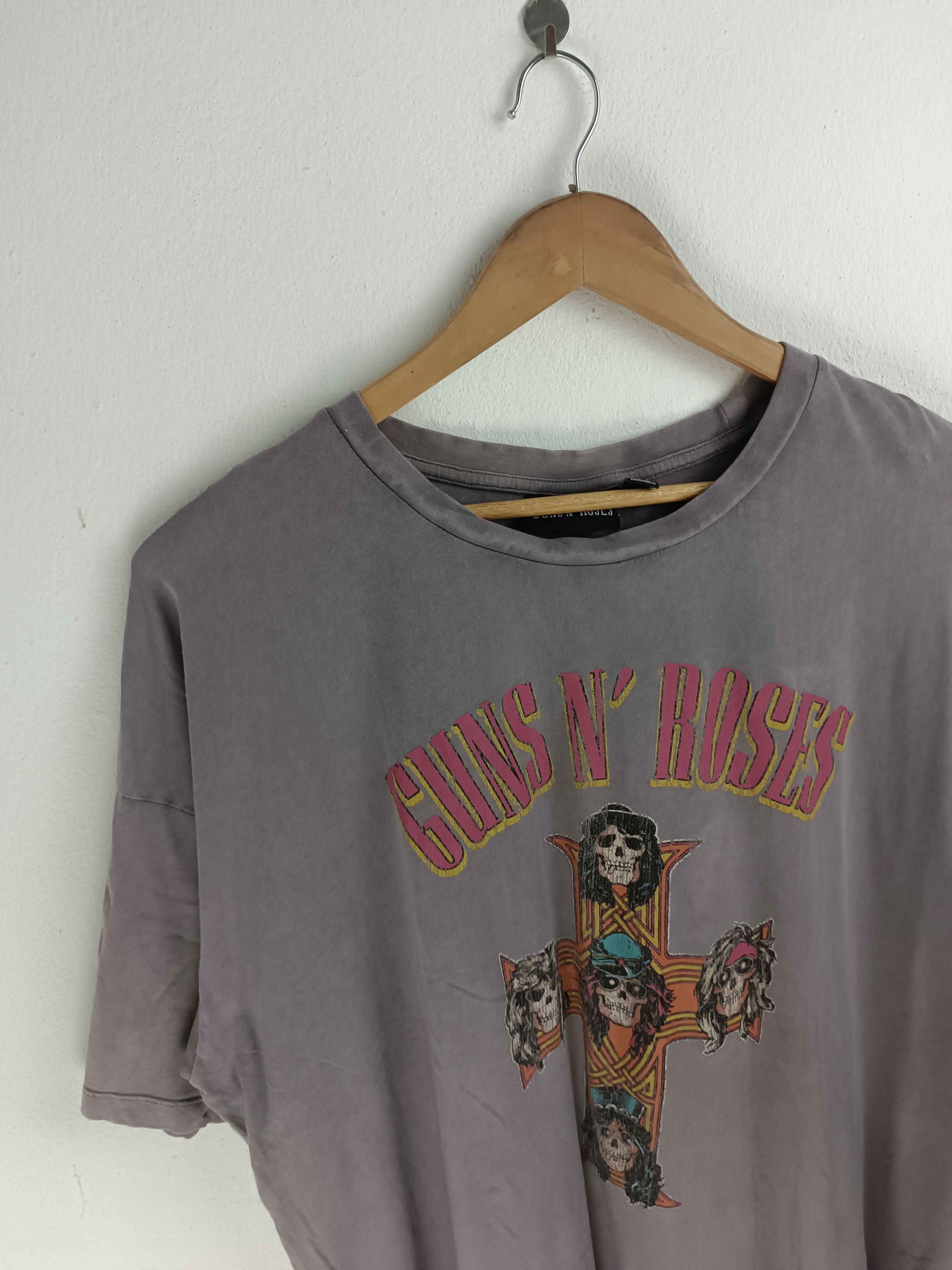 Band Tees VINTAGE GUNS N' ROSES CROSS FADED TE motley acdc metallica Size US XXL / EU 58 / 5 - 5 Thumbnail