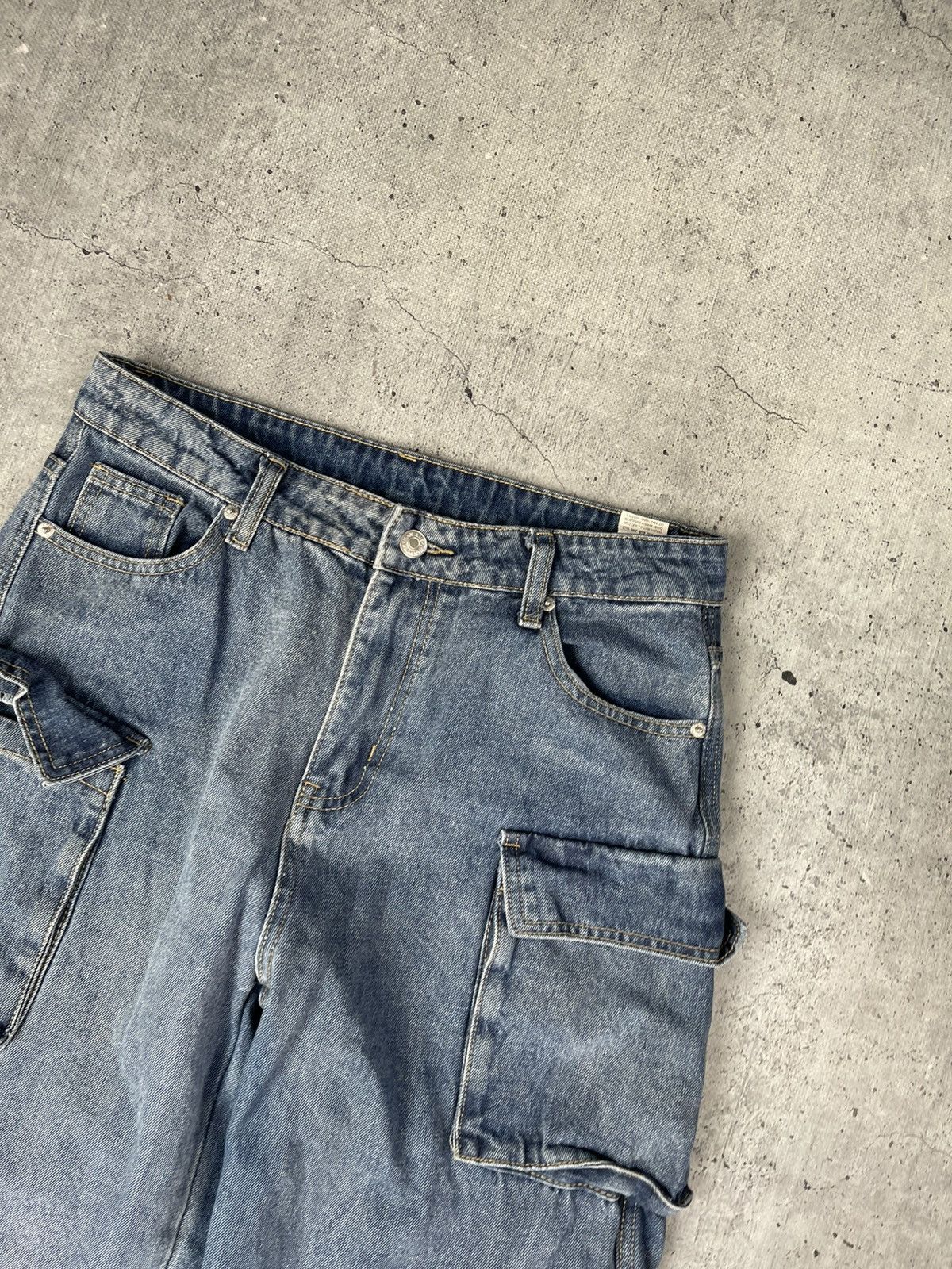 Japanese Brand Baggy Multi-pocket Cargo Jeans Pants Size US 34 / EU 50 - 6 Thumbnail