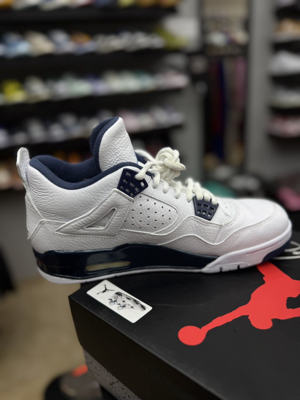 Nike Nike Jordan 4 Columbia (2015) Size 9 Pre Owned 🧼 Size US 9 / EU 42 - 12 Thumbnail