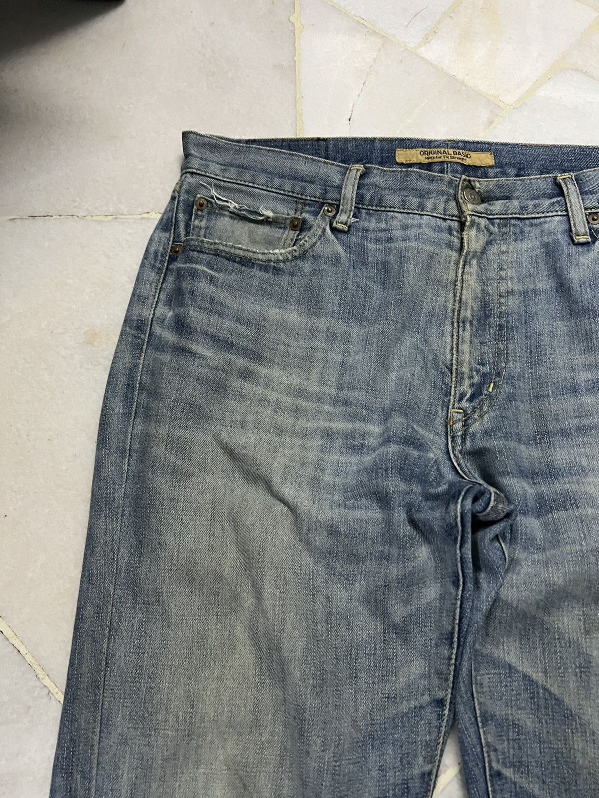 Japanese Brand × Uniqlo × Vintage Japanese Brand Uniqlo Vintage S002 Distressed Jean Size US 35 - 8 Thumbnail