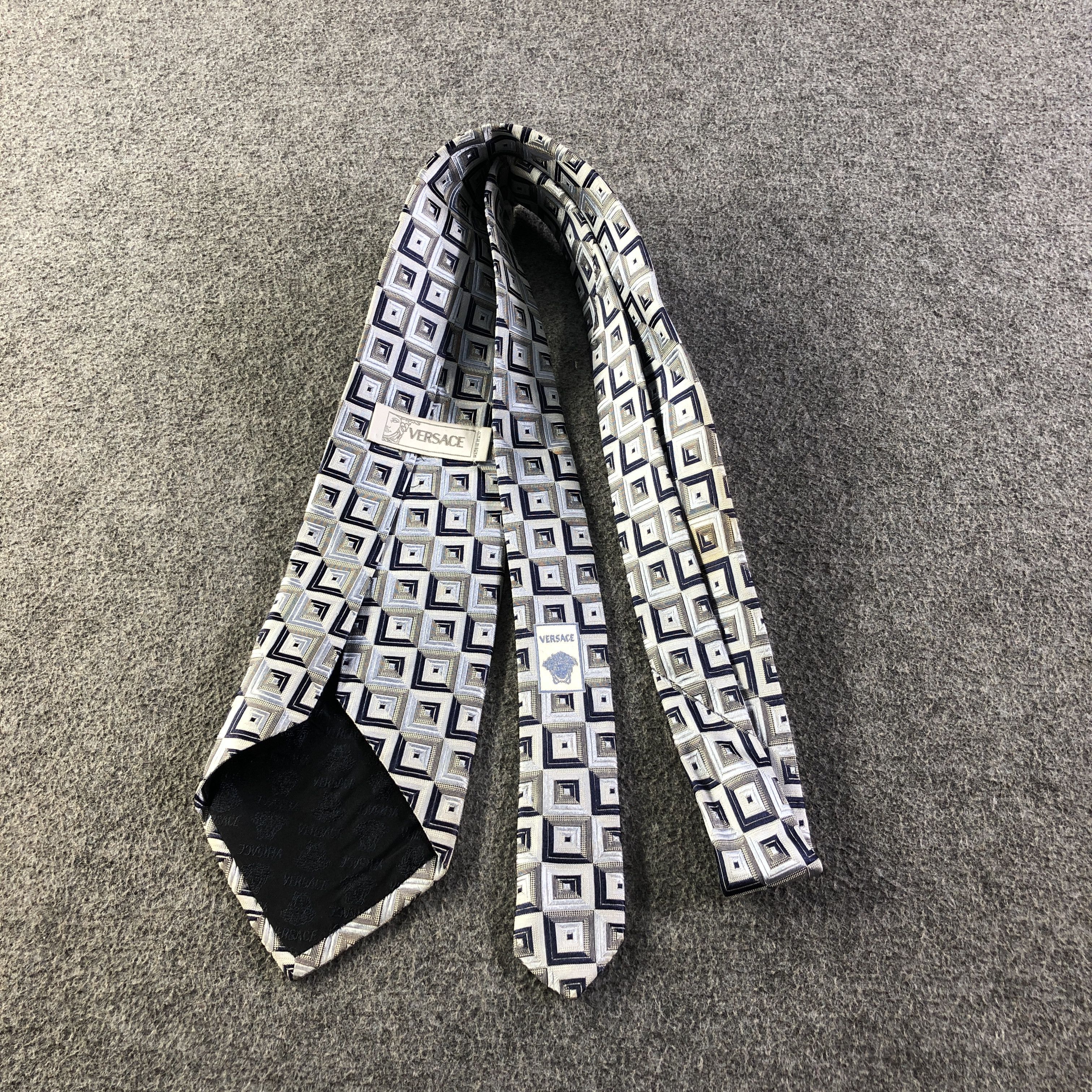 Versace × Vintage Versace Medusa Head Silk Neck Ties T120 Size ONE SIZE - 2 Thumbnail