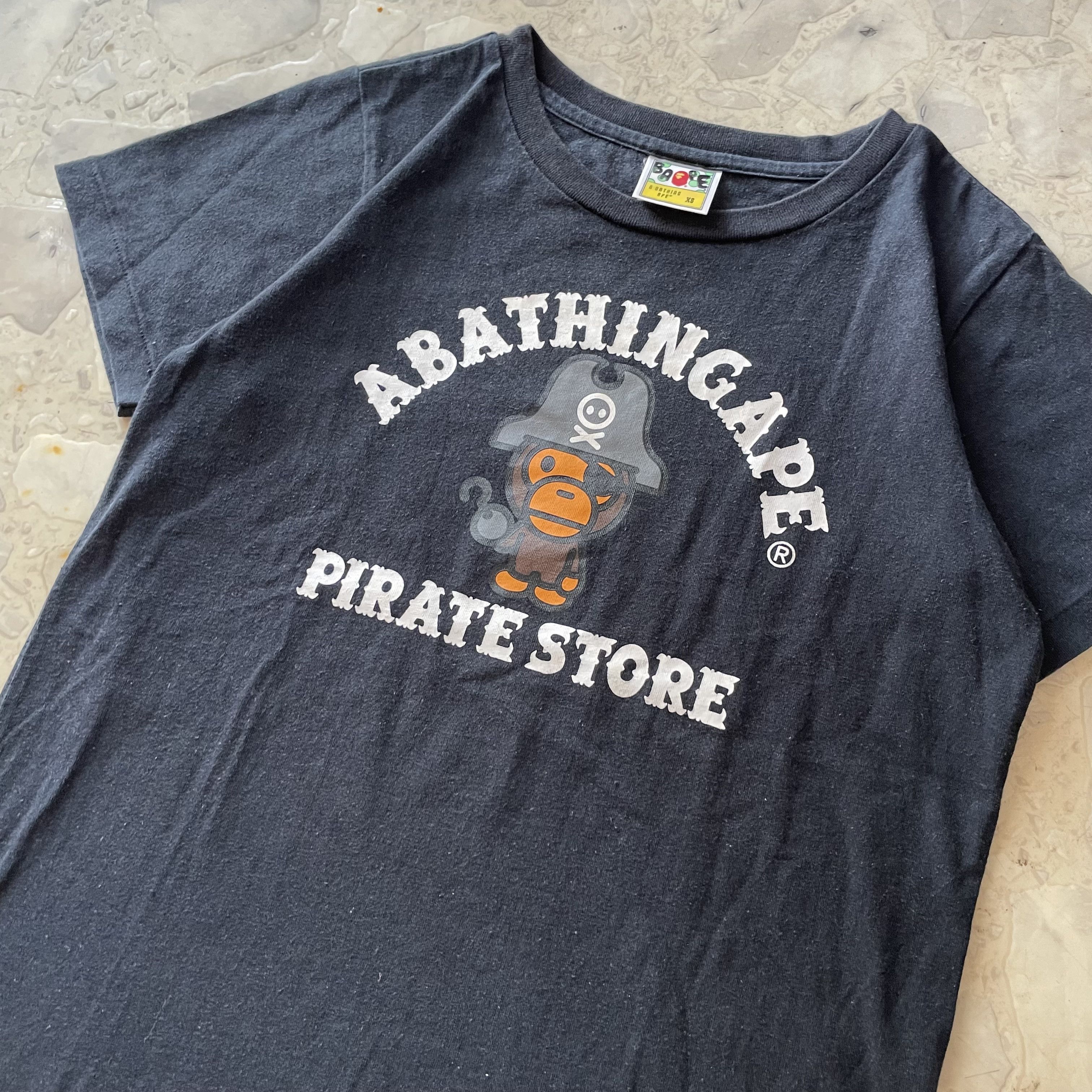 Bape Vintage Y2K A Bathing Ape x Pirate Store Tee Size XS / US 0-2 / IT 36-38 - 2 Thumbnail