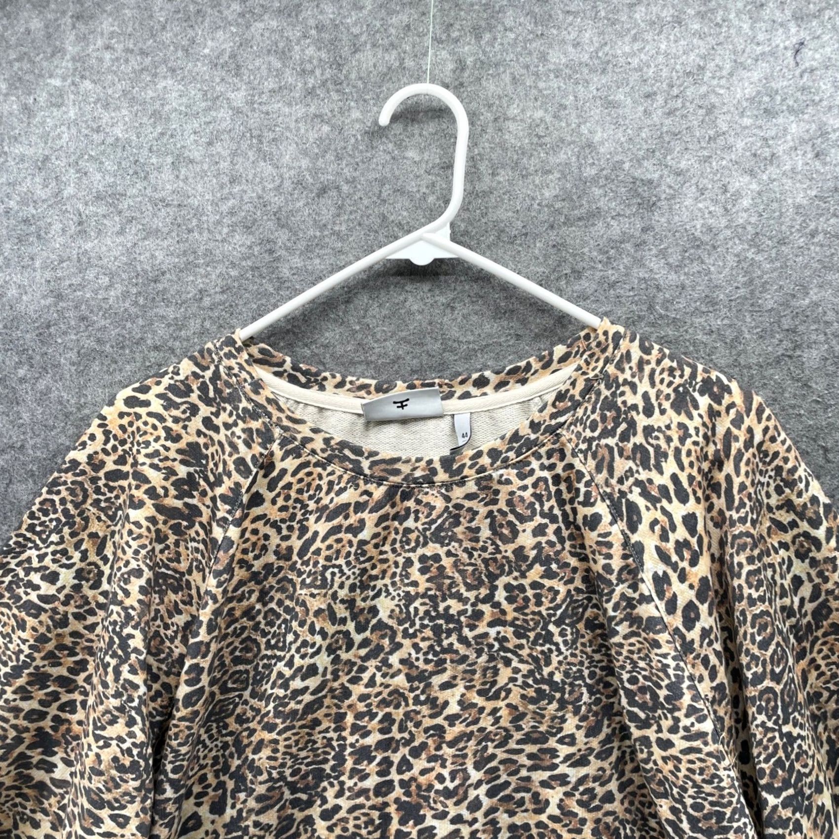 Vintage Kosiuko Sweatshirt Leopard Print Womens XL Ballon Sleeve Boat Neck Beige Size XL / US 12-14 / IT 48-50 - 3 Thumbnail