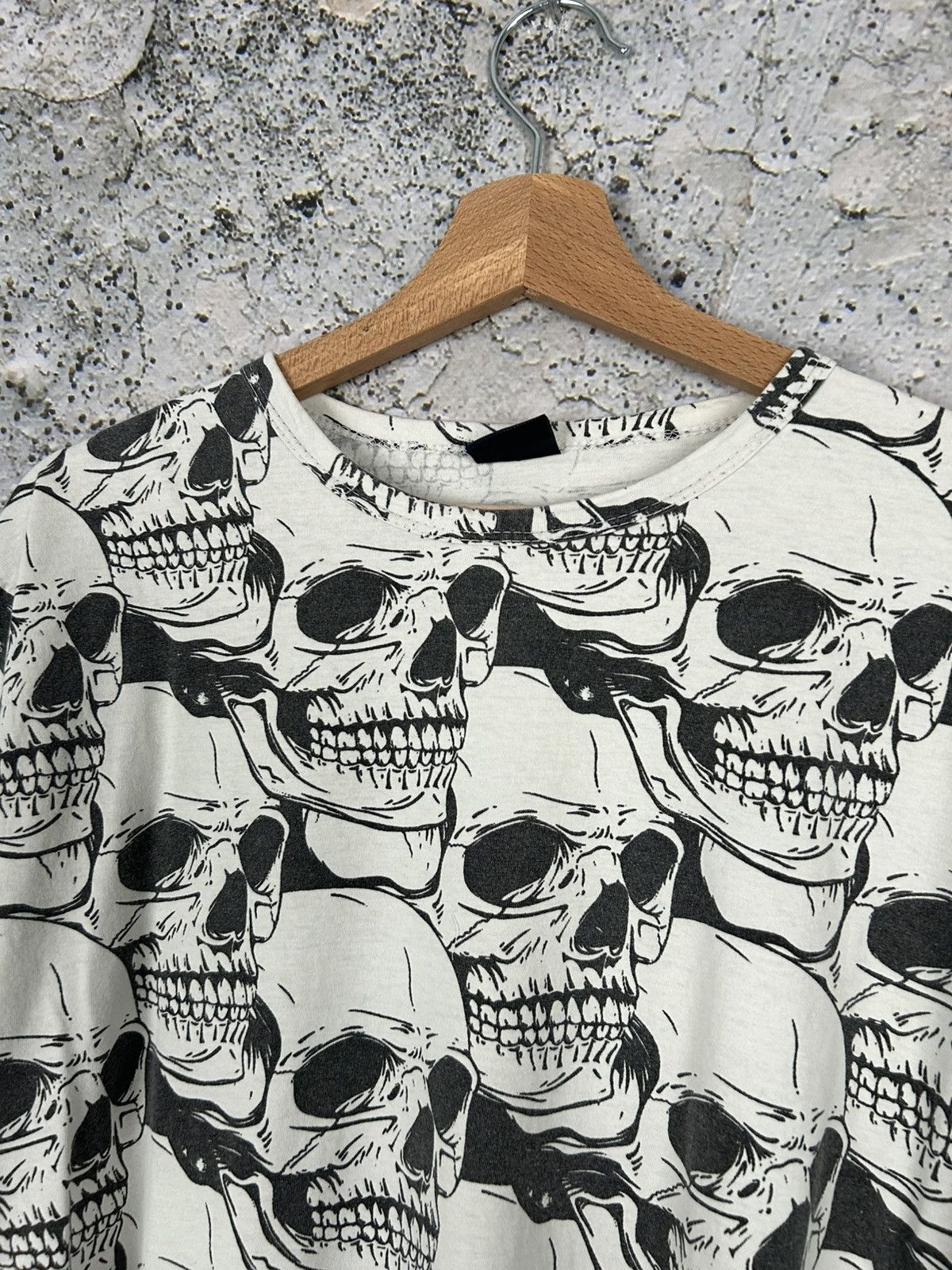 Band Tees Vintage Skulls Horror Graphic Tee Rock Punk Grunge Skate Size US L / EU 52-54 / 3 - 3 Thumbnail