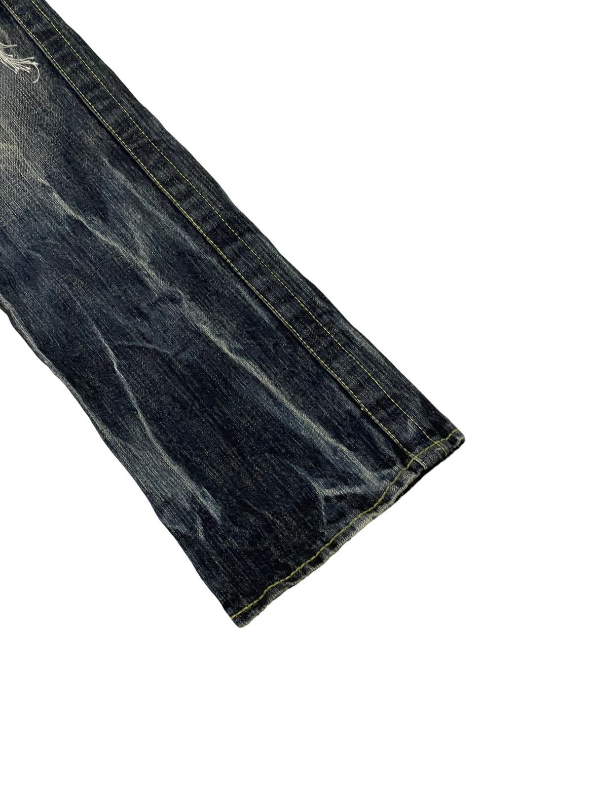 Japanese Brand Flare Jeans Three Stones Distress Low Rise Boot Cut 7🟦0 Size US 30 / EU 46 - 4 Thumbnail