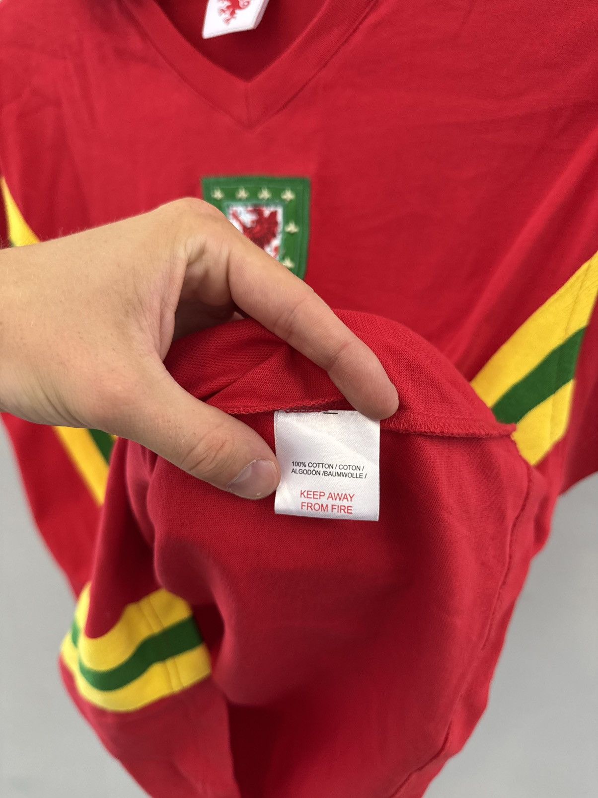 Other Wales Home Football Shirt Soccer Jersey #10 Size S Size US S / EU 44-46 / 1 - 5 Thumbnail