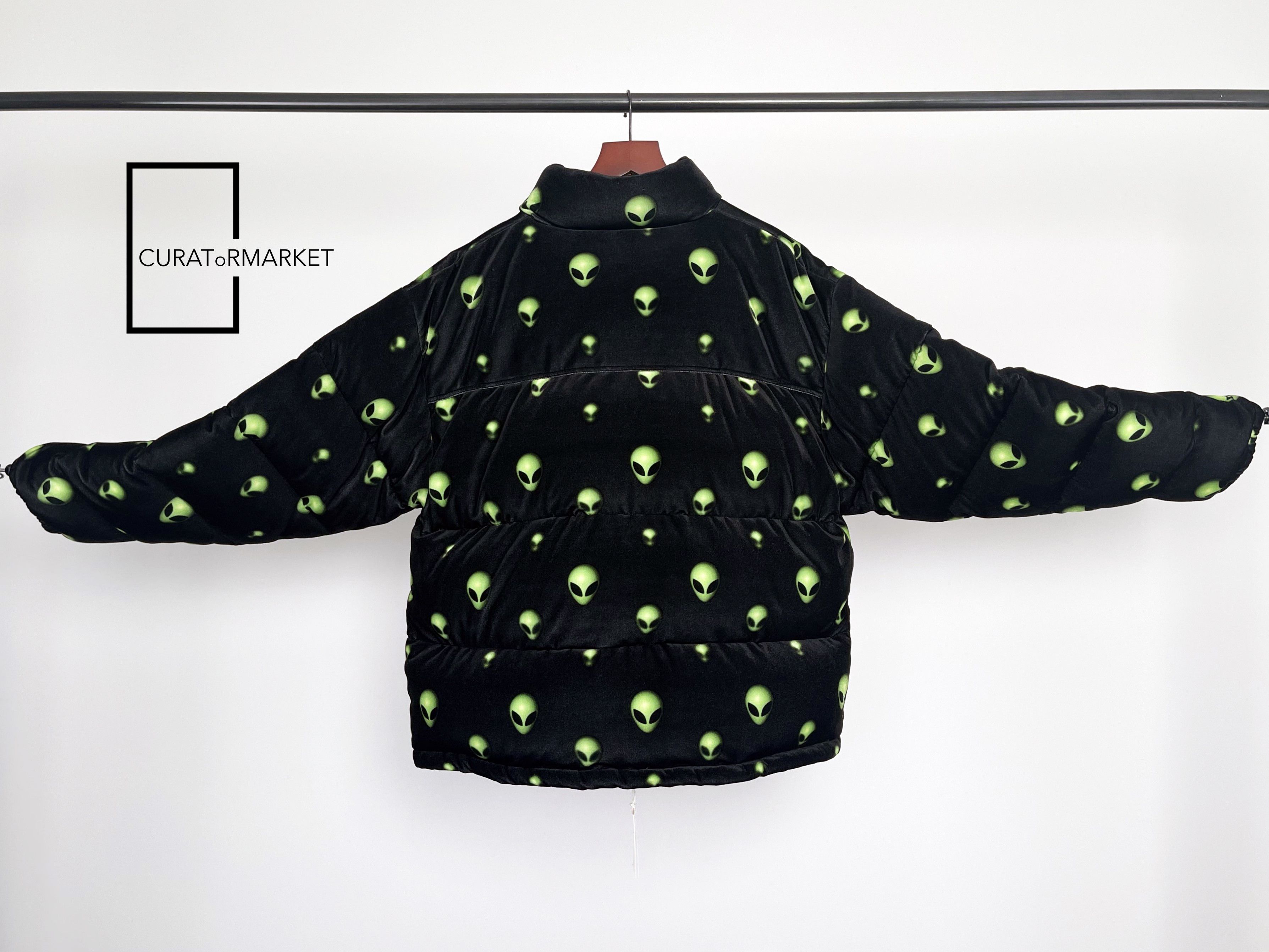 Vetements RARE Space Alien Head Velvet Down Padded Puffer Jacket FW22 Size US L / EU 52-54 / 3 - 3 Thumbnail