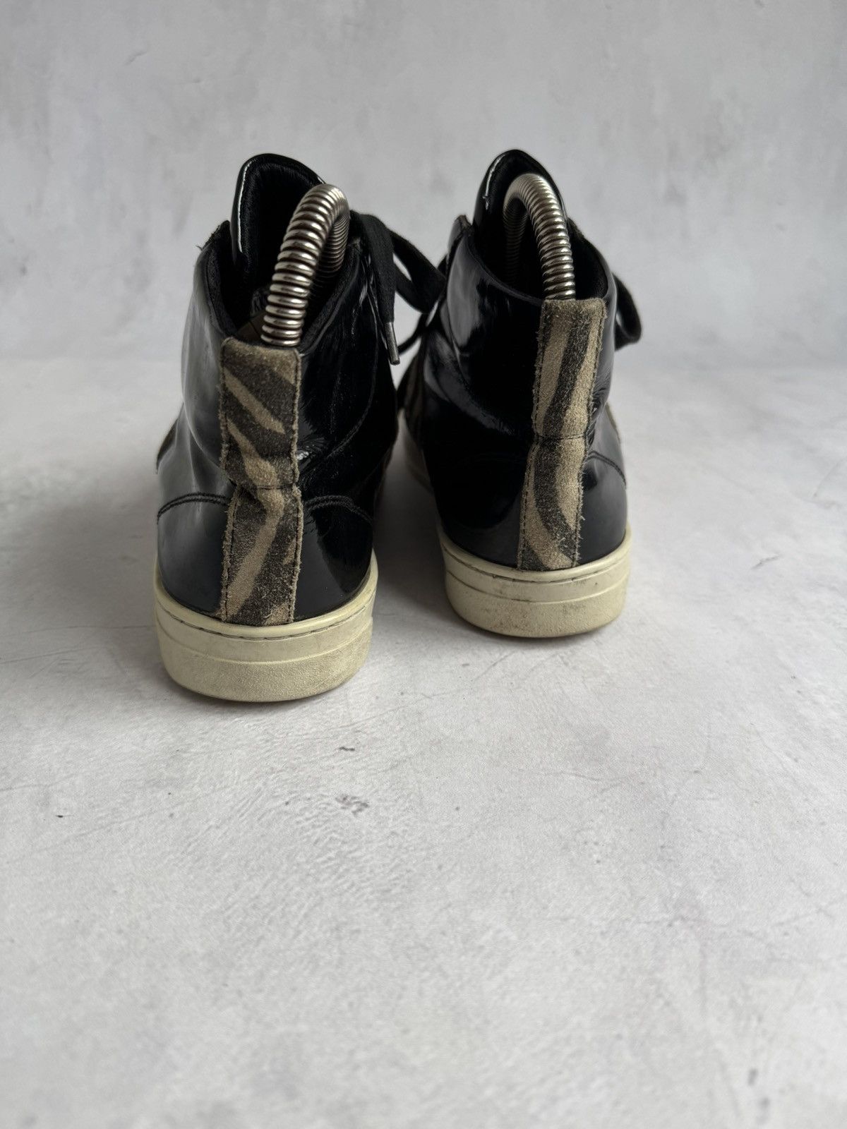 Dirk Bikkembergs Bikkembergs High Top Sneakers Zebra Stripe Size US 7 / IT 37 - 7 Thumbnail