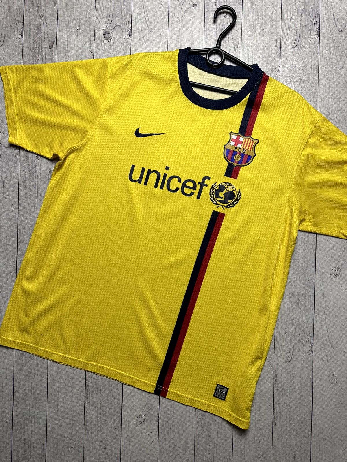 Nike × Vintage Vintage Nike Barcelona soccer jersey size Xl yellow away Size US XL / EU 56 / 4 - 2 Thumbnail
