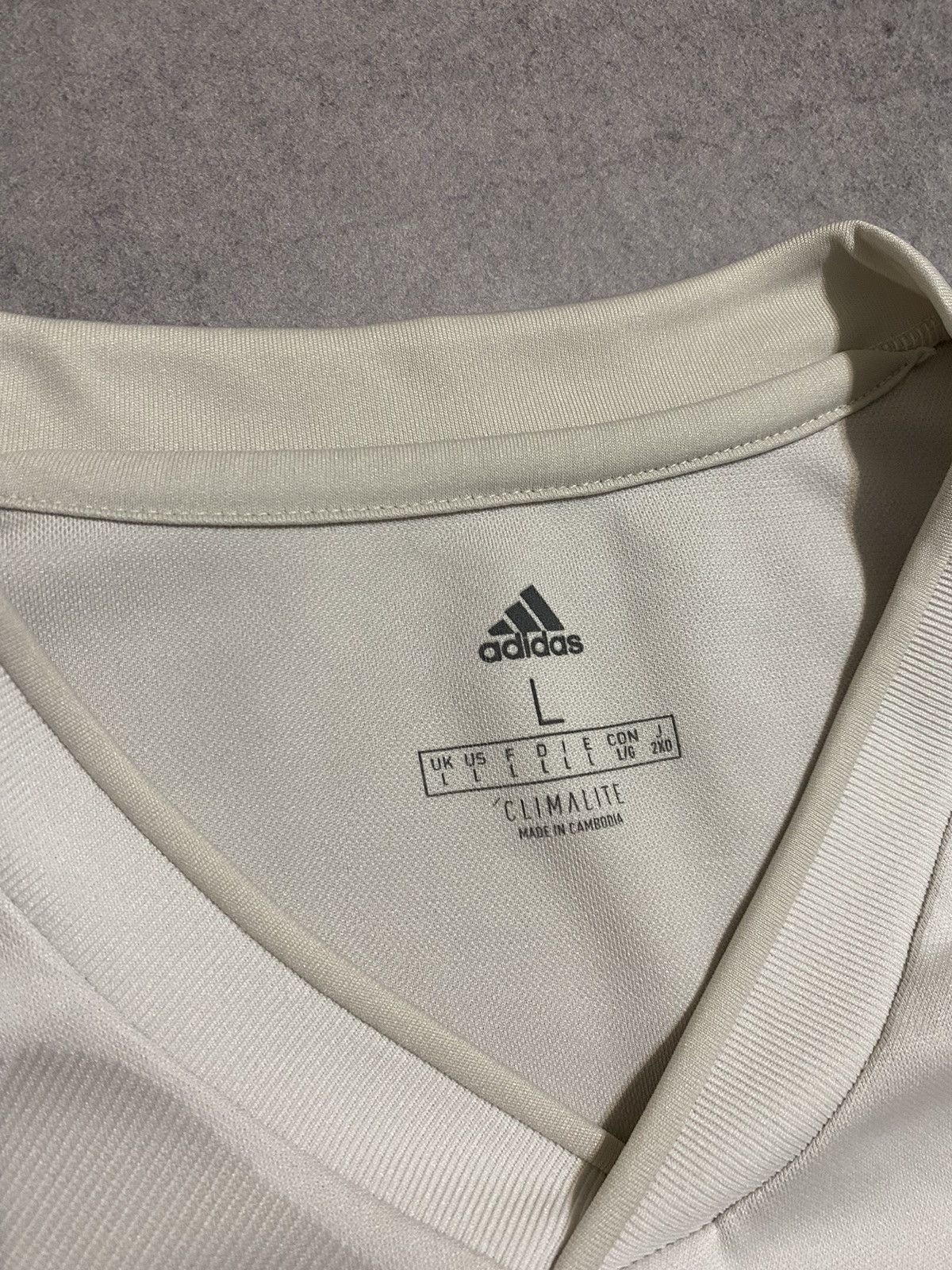 Adidas Adidas Juventus 2019/2020 Away Soccer Jersey Shirt Size US L / EU 52-54 / 3 - 4 Thumbnail