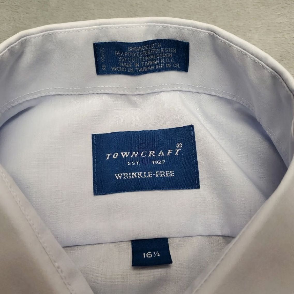 Vintage VINTAGE Towncraft Shirt Mens L Blue Short Sleeve Button-Up Collared Classic Broadcloth Cotton Polyester Solid Mens Size US L / EU 52-54 / 3 - 7 Thumbnail