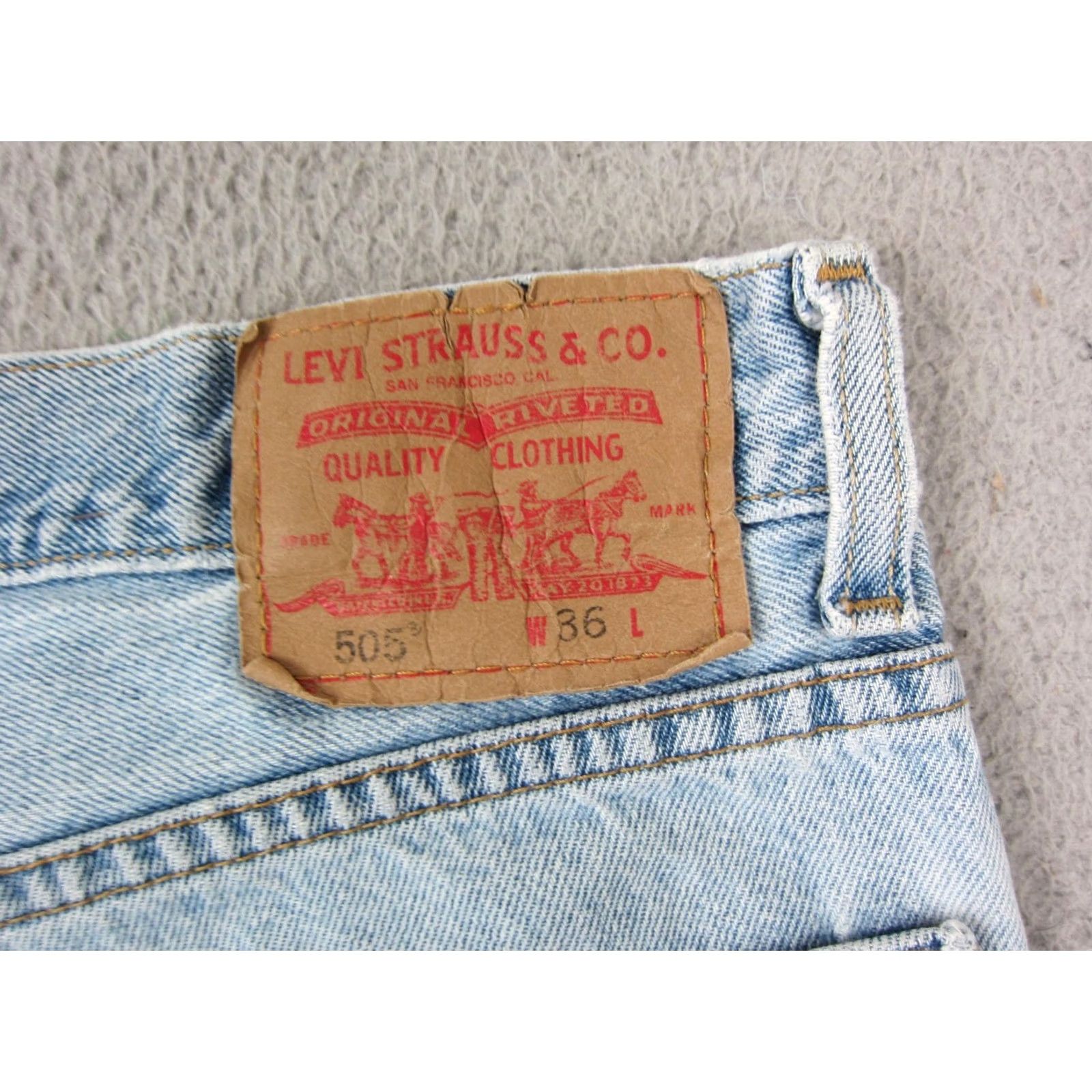 Levi's VINTAGE Levi's 505 Shorts Bermuda Denim Blue 90s Jeans Jorts Mens 36 Blue Denim Casual Workwear Pockets 5-Pocket Design Modern Regular Mens Size US 36 / EU 52 - 2 Thumbnail