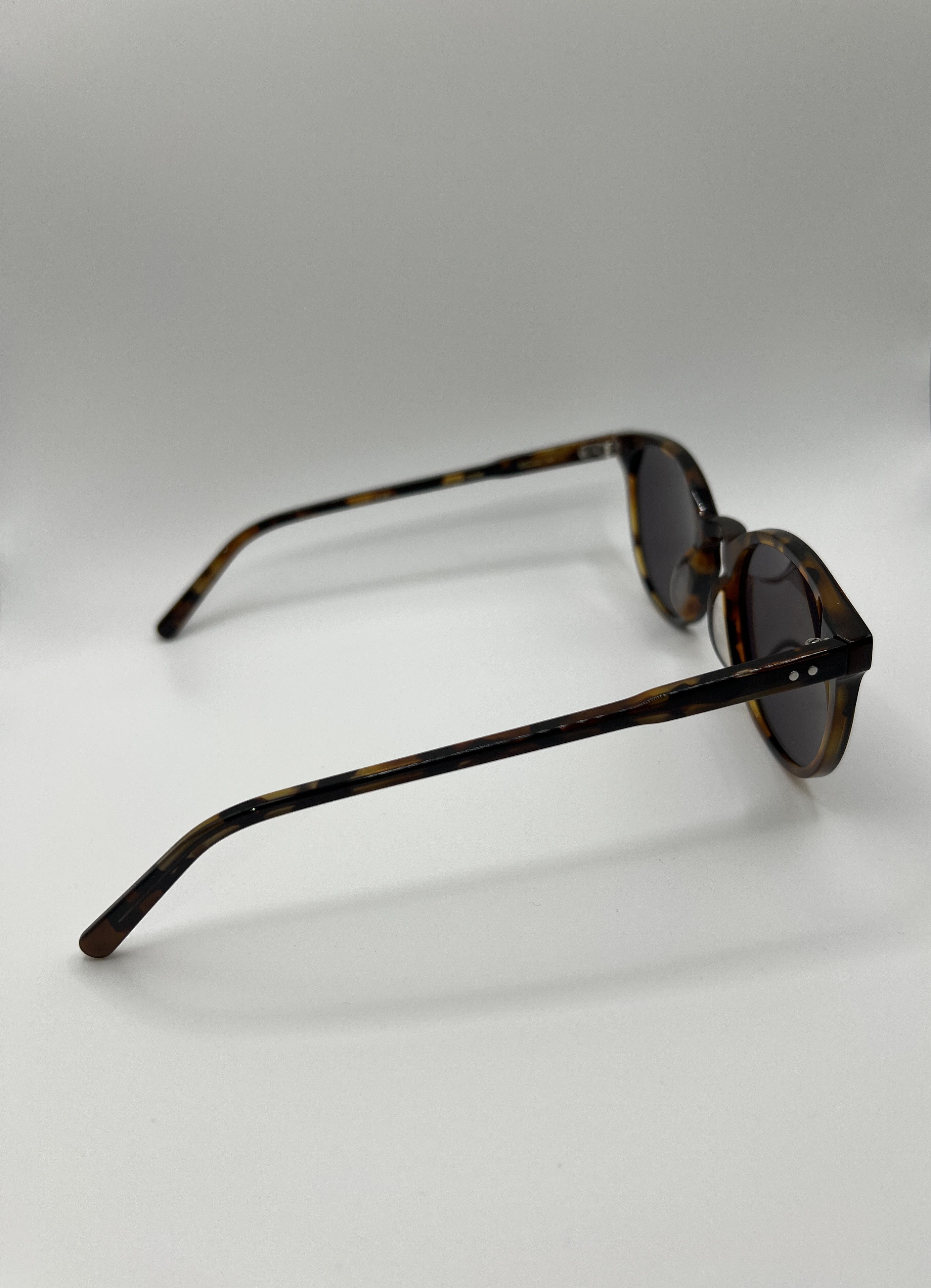 Ace & Tate Ace & Tate Miles Large “On the Rocks” Unisex Sunglasses Size ONE SIZE - 16 Thumbnail