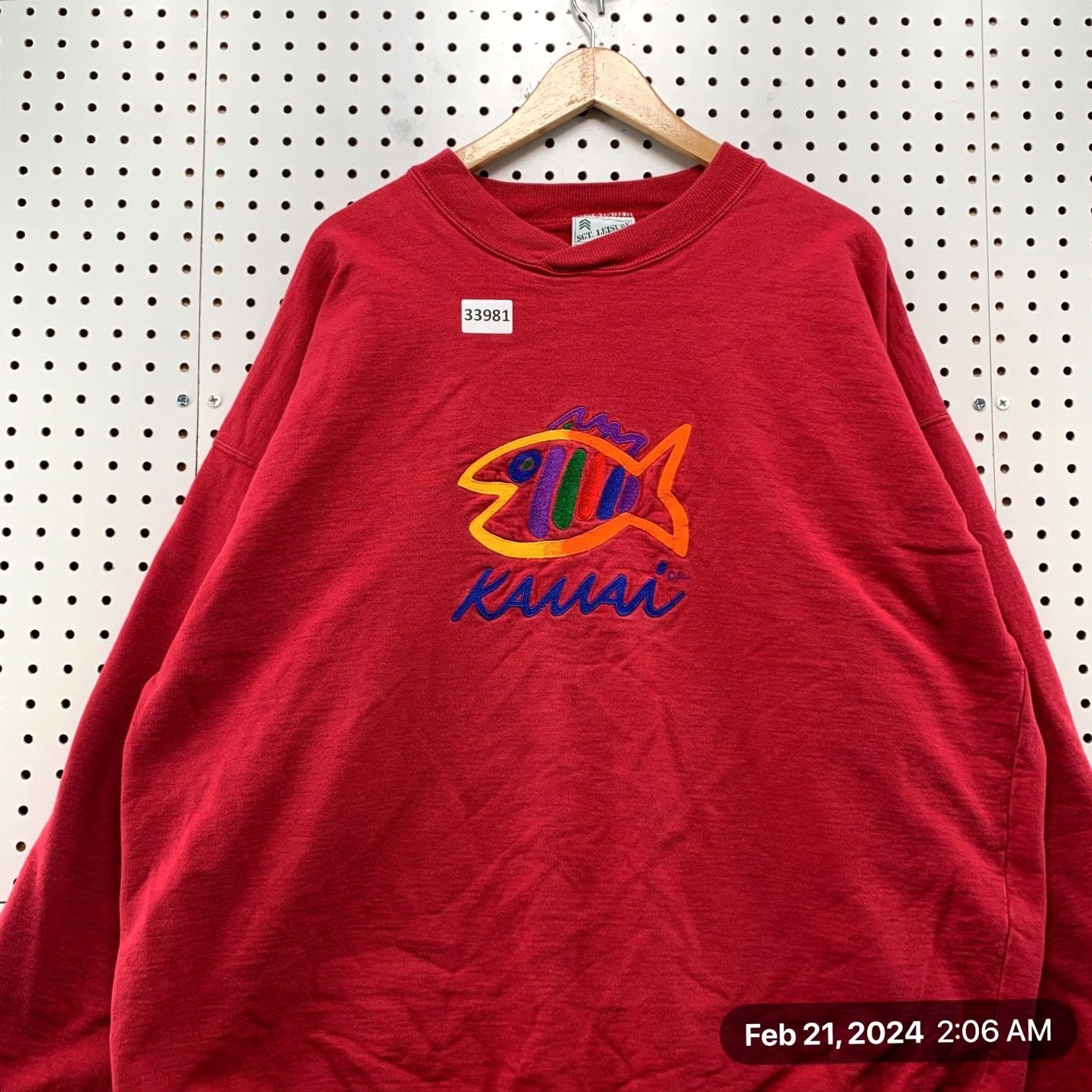 Vintage VINTAGE Maui Fish Sweatshirt Mens XL Red SGT Leisure 27x29.5 Made USA Crewneck Size US XL / EU 56 / 4 - 5 Thumbnail