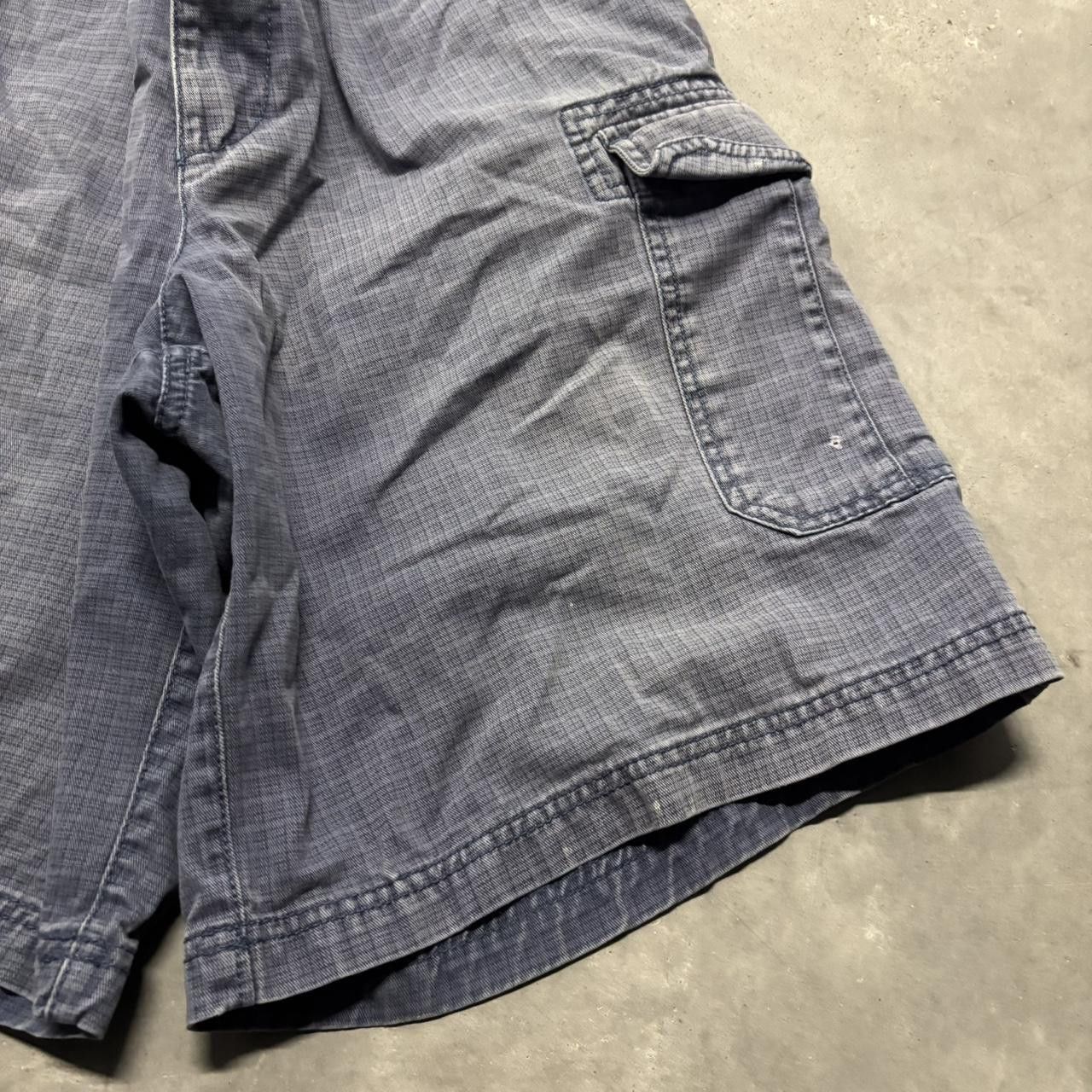 Japanese Brand × Vintage Crazy Vintage Y2K/2000s Baggy Faded Navy Skater Style Cargo Shorts! Size US 36 / EU 52 - 4 Thumbnail