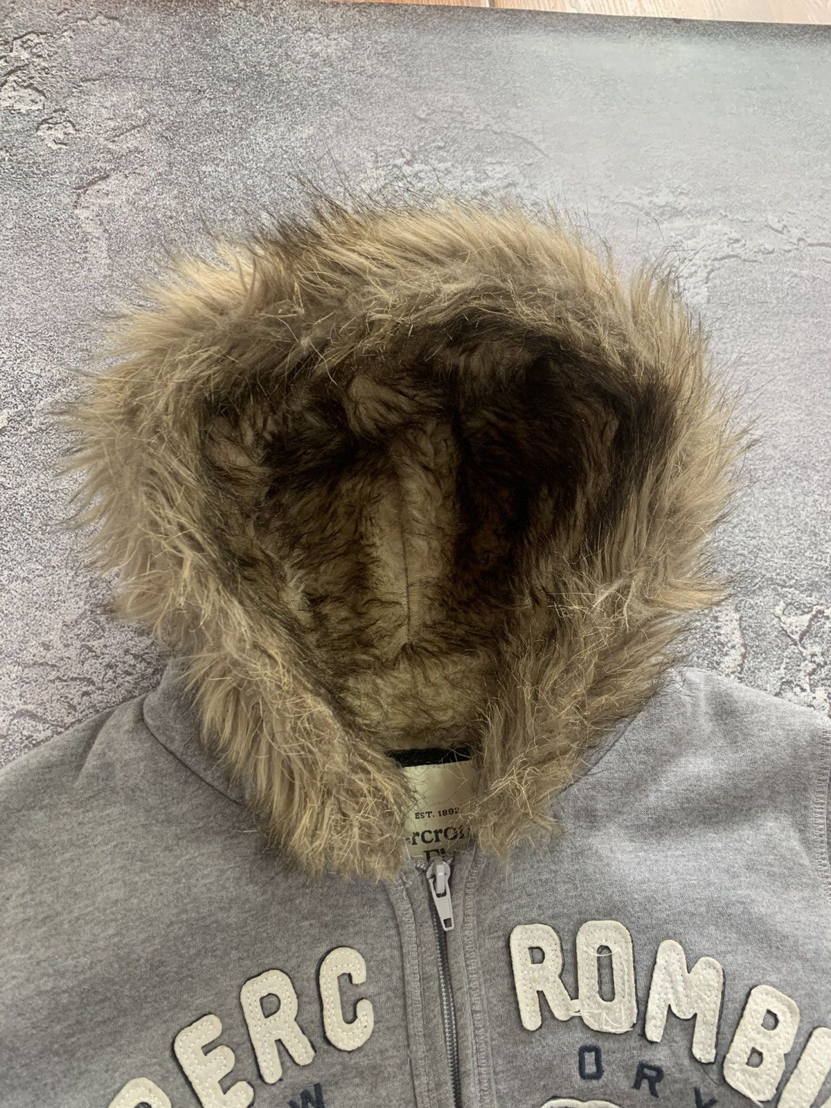 Abercrombie & Fitch Y2K Abercrombie & Fitch Fur Zip Hoodie Ifsixwasnine S size Size US S / EU 44-46 / 1 - 5 Thumbnail