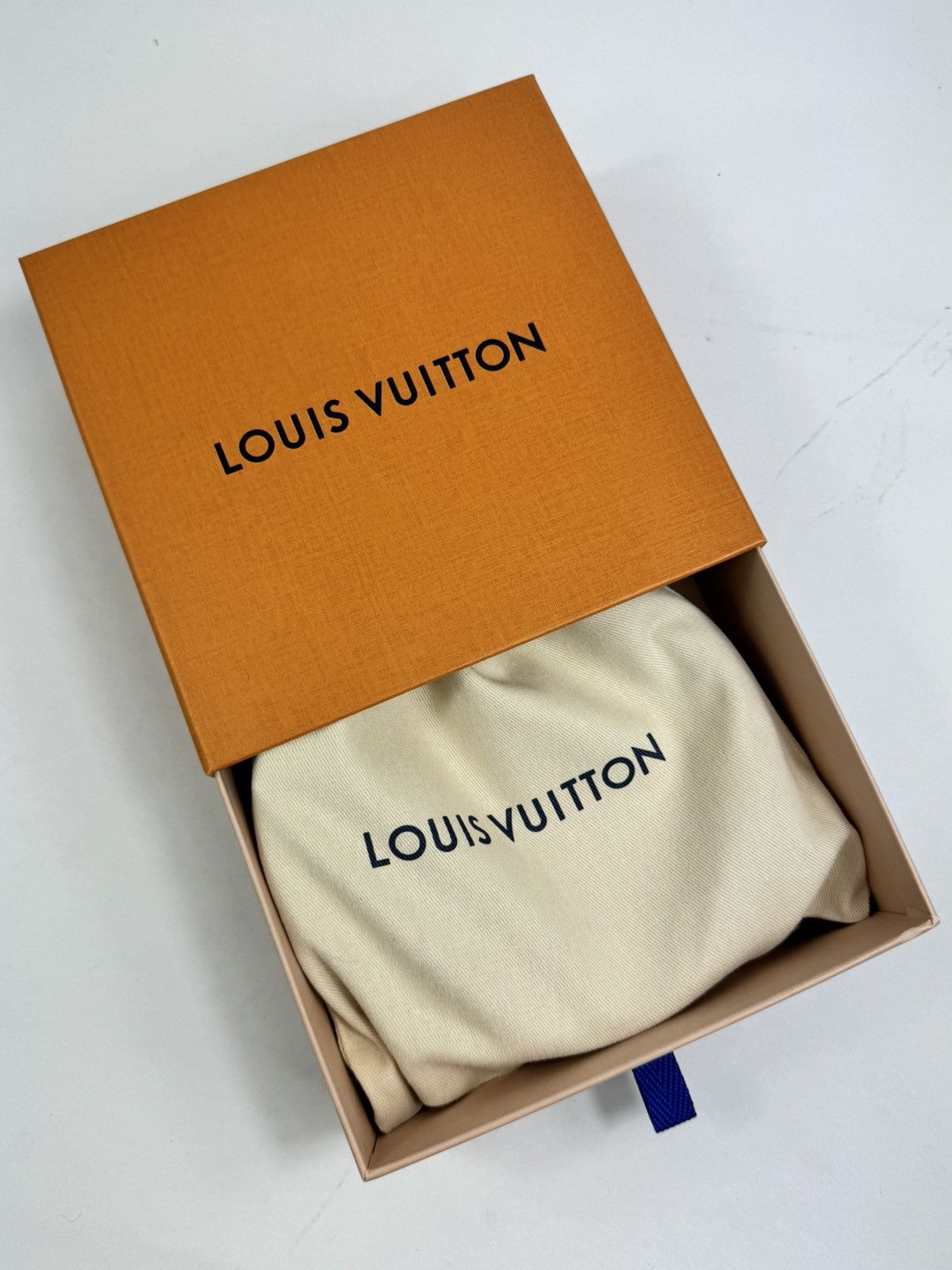 Louis Vuitton LV INITIAL 40MM REVERSIBLE BELT Size 34 - 6 Thumbnail