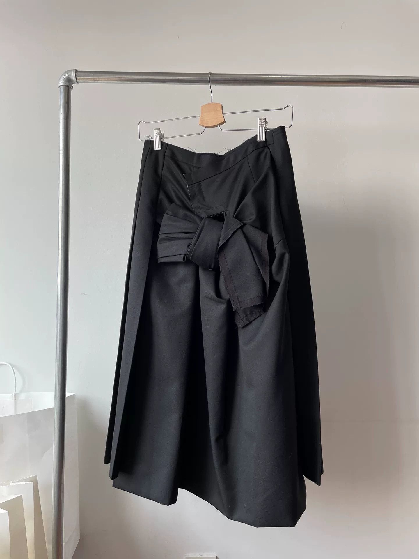 Comme des Garcons Comme des Garcons Bow Skirt Size 29" - 1 Thumbnail