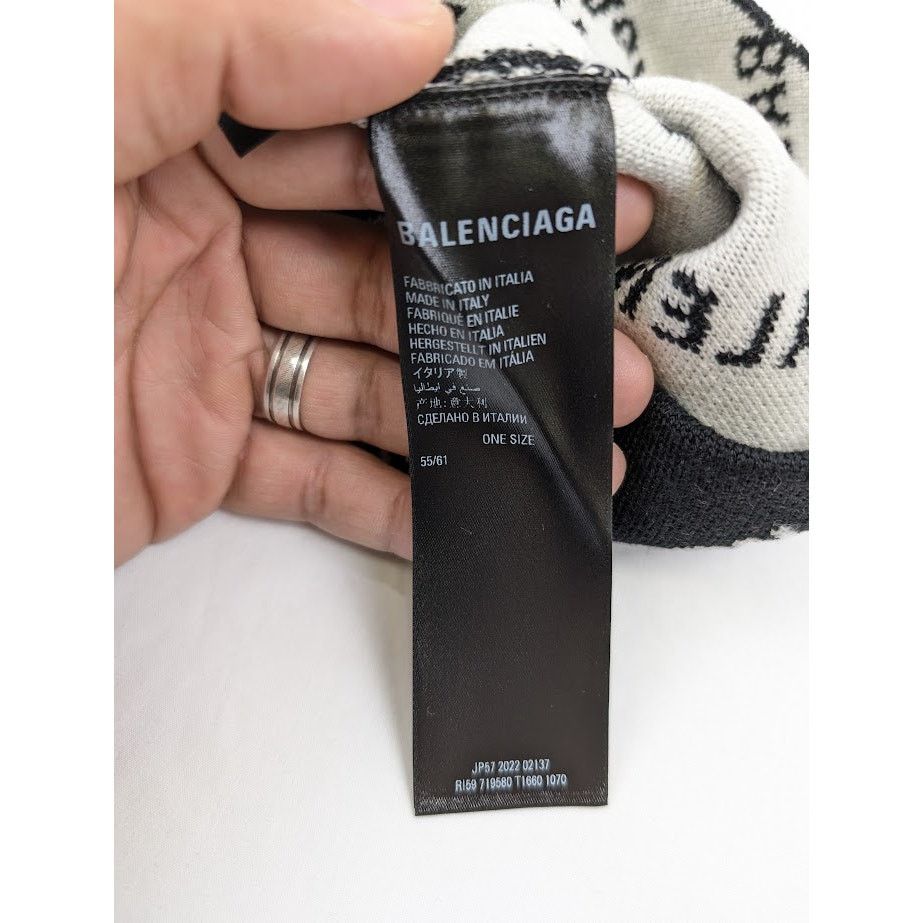 Balenciaga o1rshd1 Q:2 / Size: OS / Logo Beanie Cap / Hat in Black Size ONE SIZE - 12 Thumbnail
