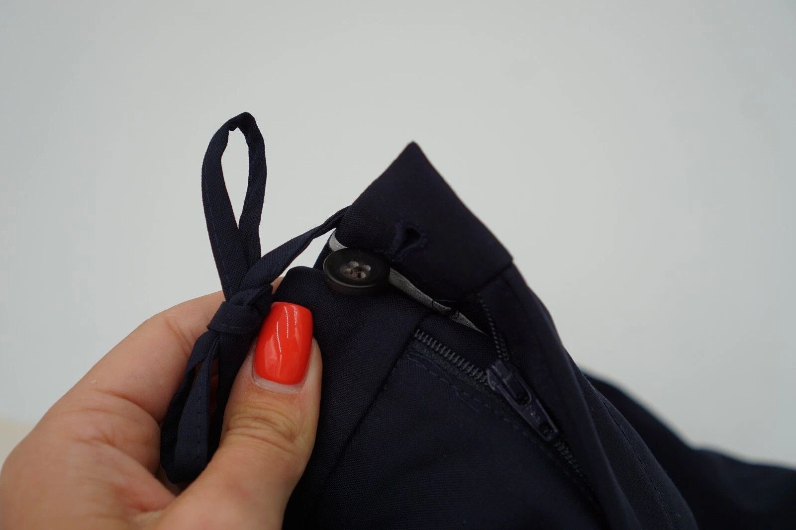 Suitsupply Men Suitsupply Ames Pleat ES Trousers With Drawstrings US40 Size 40R - 4 Thumbnail