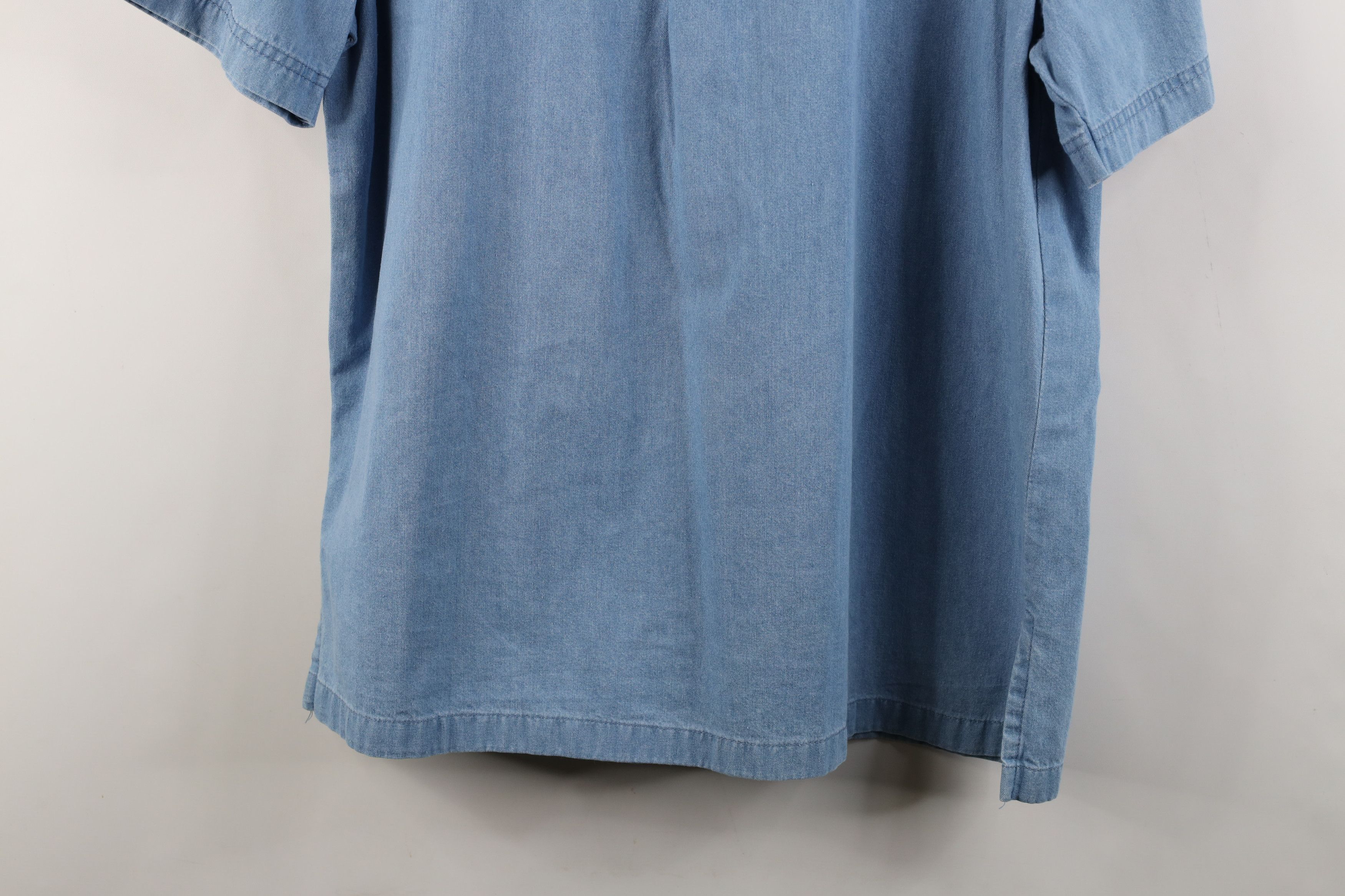 Vintage Vintage 90s Streetwear Short Sleeve Denim Button Shirt Size L / US 10 / IT 46 - 12 Thumbnail