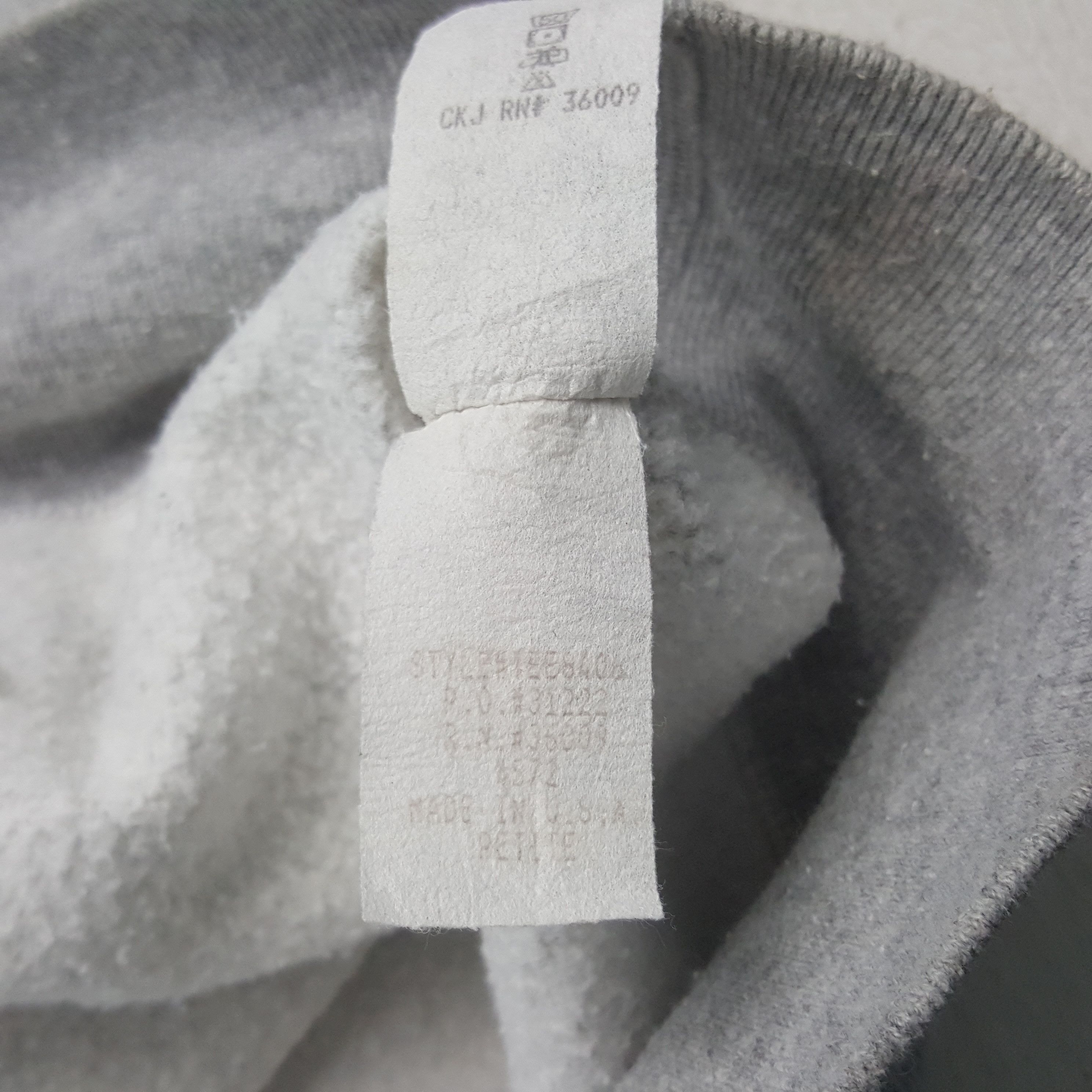 Calvin Klein Vintage Calvin Klein Jeans Brand Style Sweatshirt RR5 Size US M / EU 48-50 / 2 - 8 Thumbnail