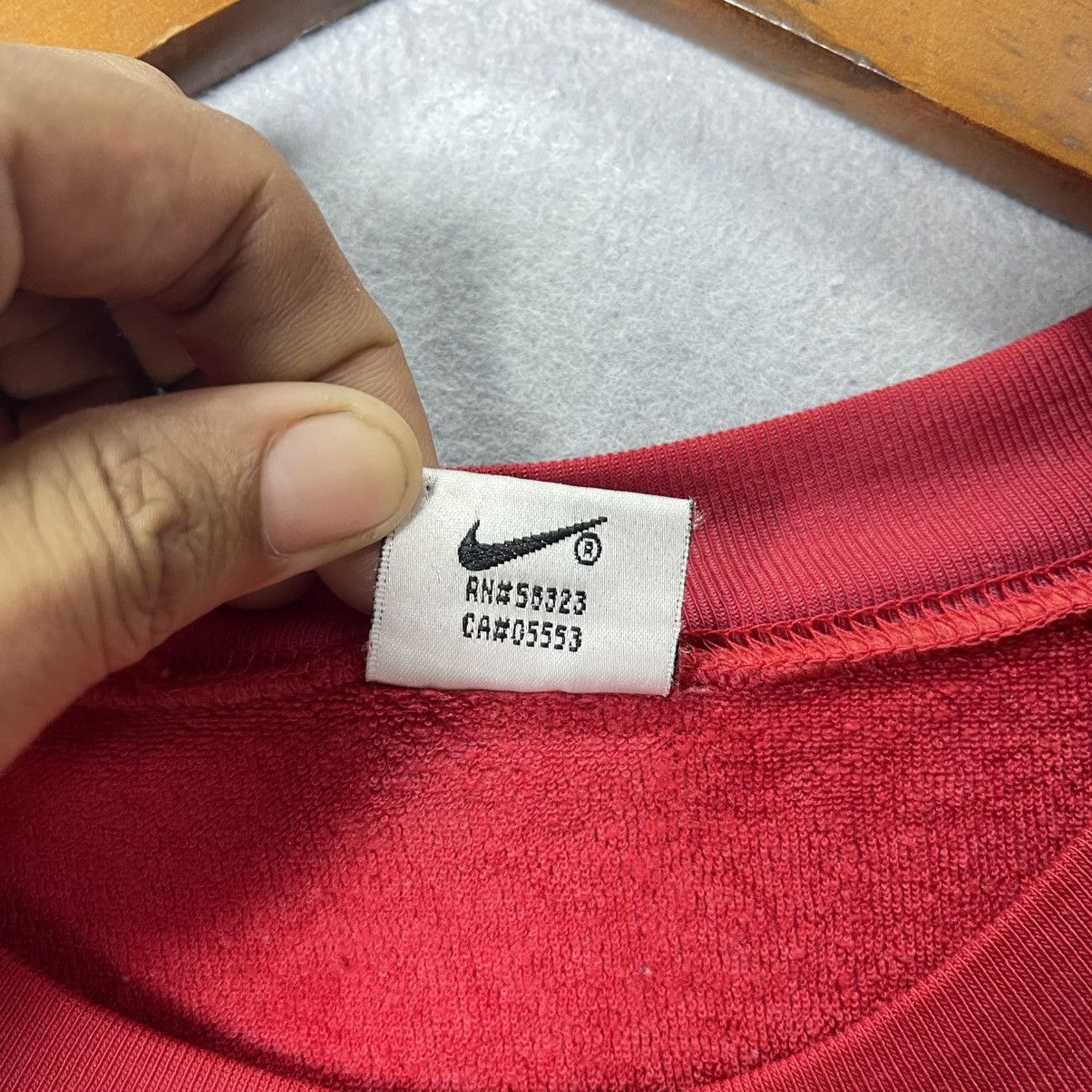 Nike Vintage Nike Script Swoosh Crewneck Sweatshirt Red Size US XL / EU 56 / 4 - 9 Thumbnail