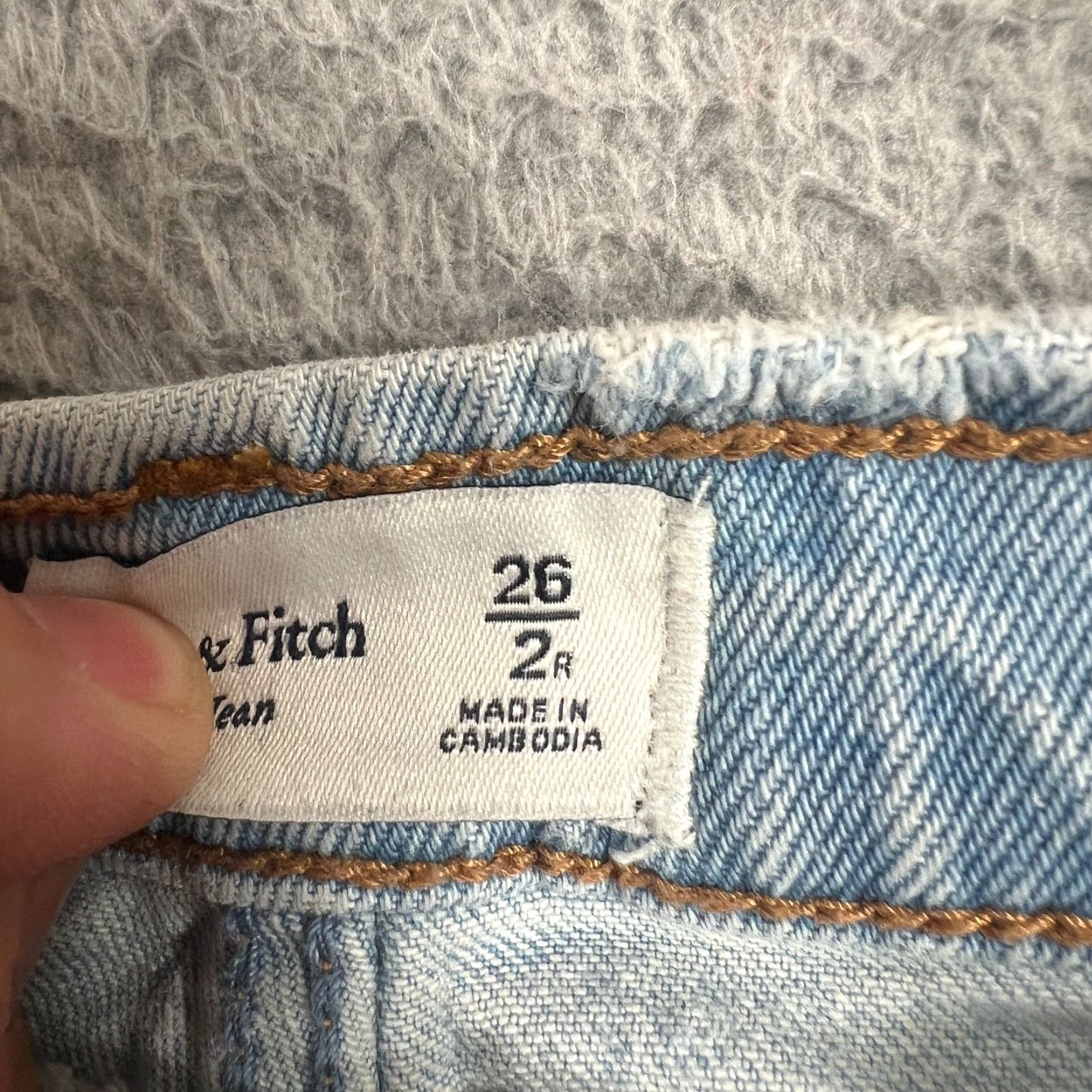 Abercrombie & Fitch Abercrombie & Fitch Mom Jeans Womens Size 2/26 Blue Denim Distressed High Rise Size 26" / US 2 / IT 38 - 7 Thumbnail