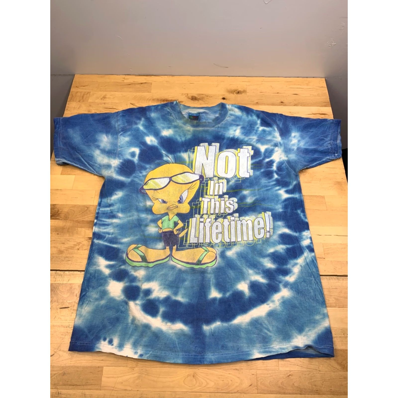 Fruit Of The Loom VINTAGE Tweety Bird Shirt Mens L Blue Tie Dye Not in this Lifetime Y2K 12353 Size US L / EU 52-54 / 3 - 4 Thumbnail