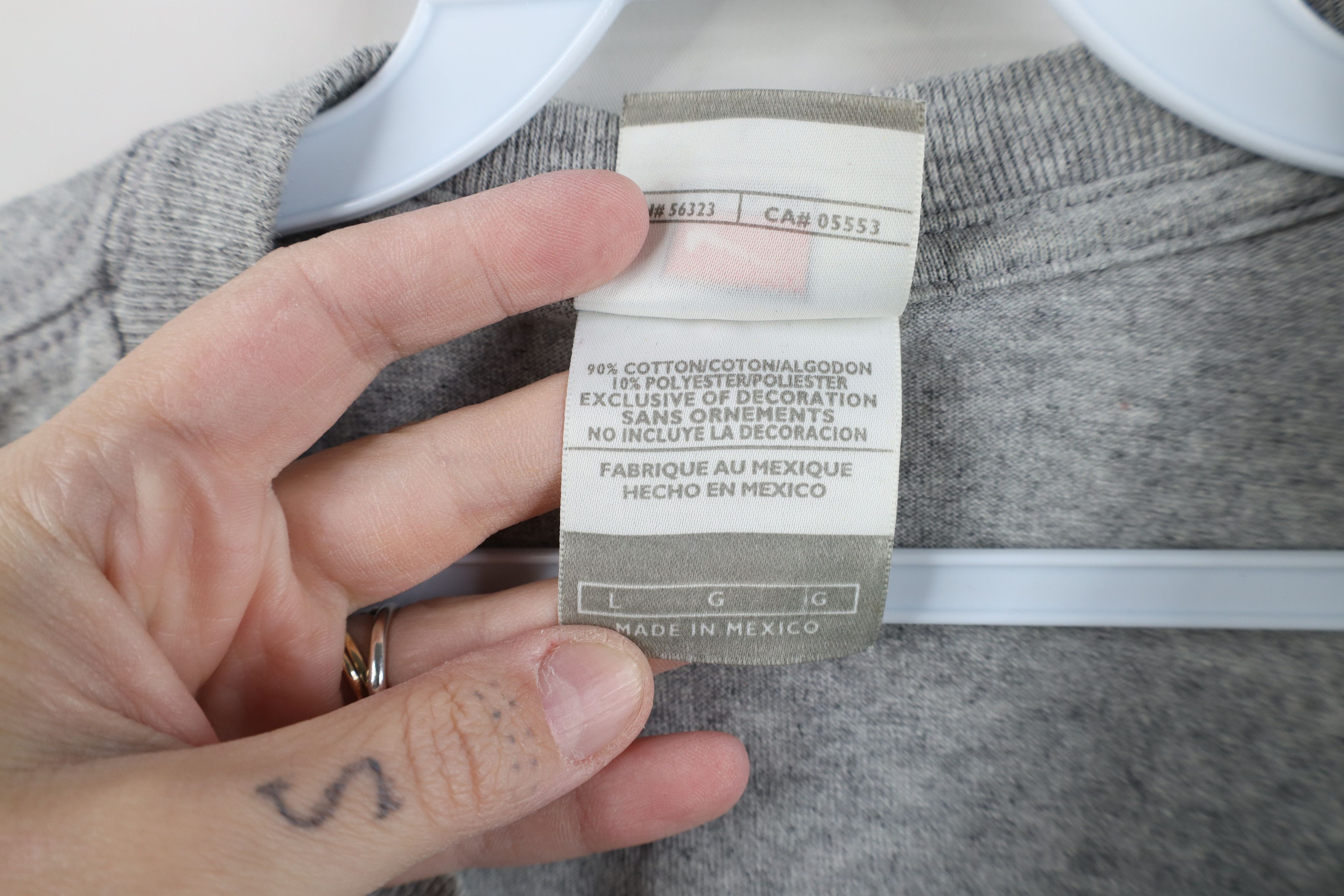 Nike Vintage Y2K Nike Scott Mini Swoosh T-Shirt Heather Gray Size US L / EU 52-54 / 3 - 5 Thumbnail