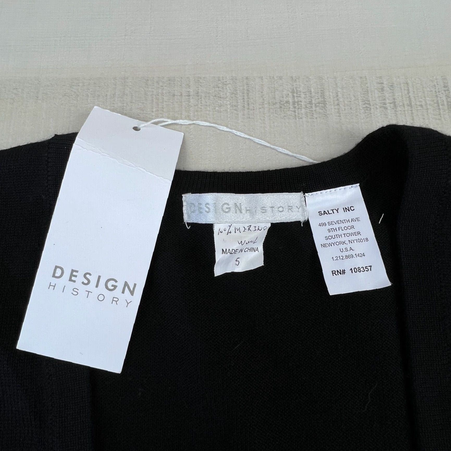 Vintage Design History Women Small Black Merino Wool V Neck Cardigan Sweater Size S / US 4 / IT 40 - 3 Thumbnail