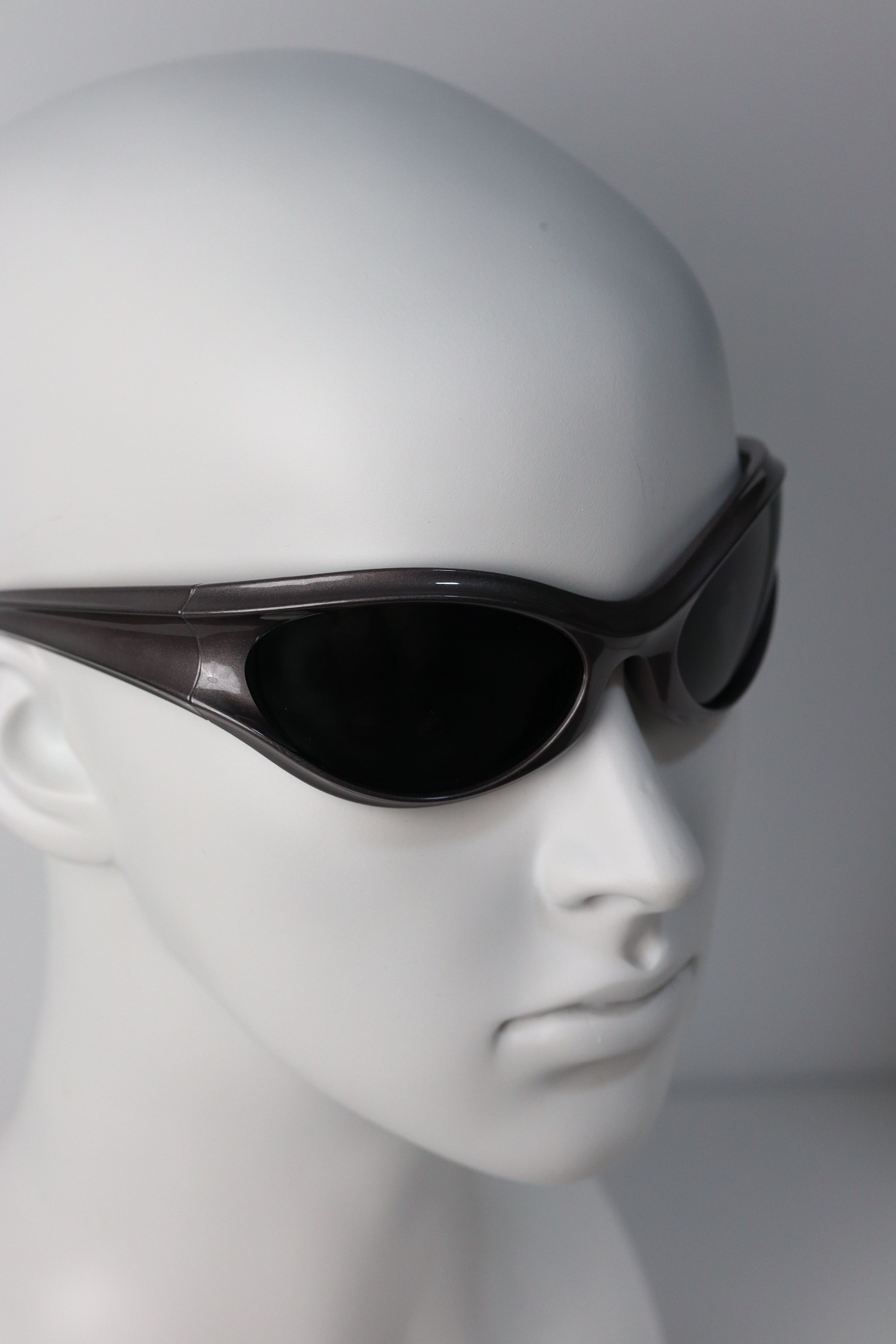 Japanese Brand Y2k Avant Garde Futuristic Gunmetal Gray Sunglasses OS Size ONE SIZE - 8 Thumbnail