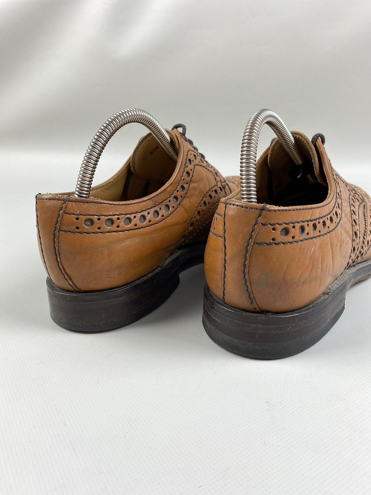 Loake Loake men’s leather brogue formal shoes Size US 8 / EU 41 - 15 Thumbnail