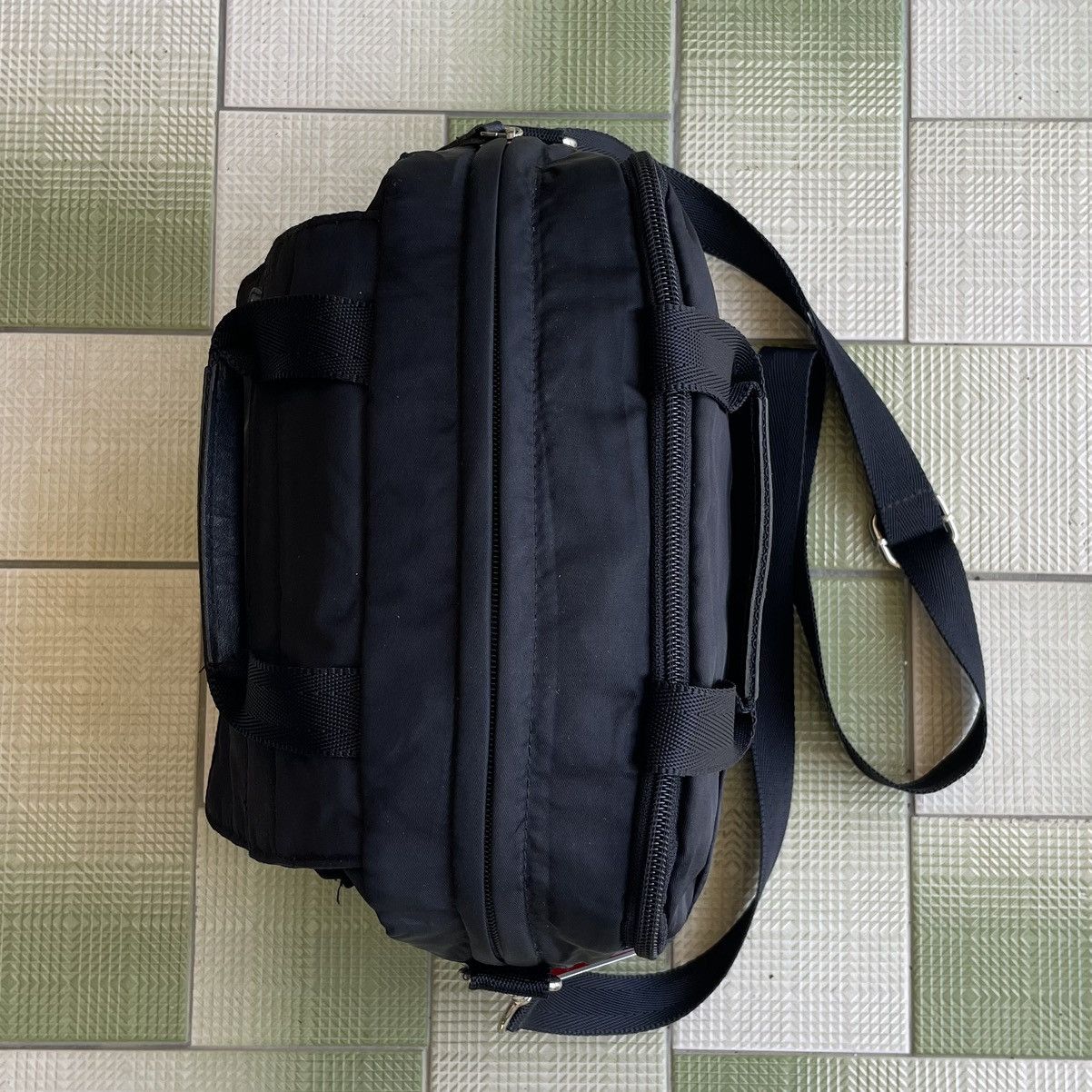 Hiroko Koshino Homme × Japanese Brand HIROKO KOSHINO BLACK NYLON MULTI POCKET SLING BAG Size ONE SIZE - 6 Thumbnail