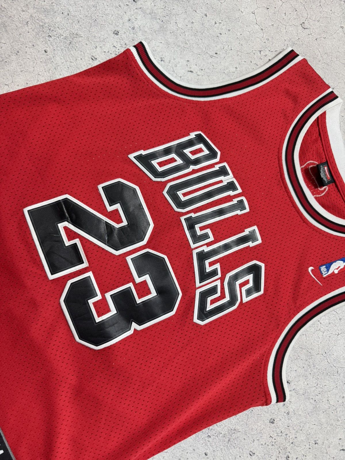Nike Nike Air Jordan #23 Chicago Bulls Vintage Jersey Shirt NBA Size US M / EU 48-50 / 2 - 8 Thumbnail