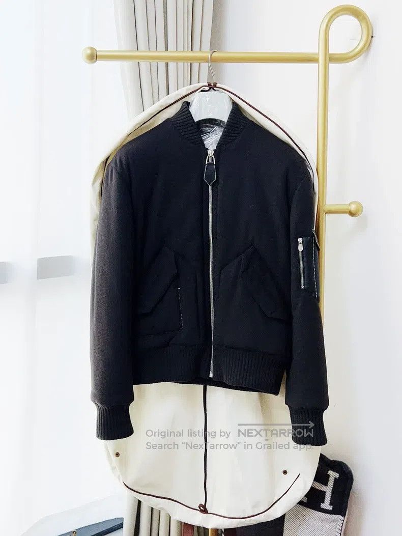 Hermes Hermes Black Cashmere and Leather Filled Long Sleeve Short Size US M / EU 48-50 / 2 - 1 Thumbnail