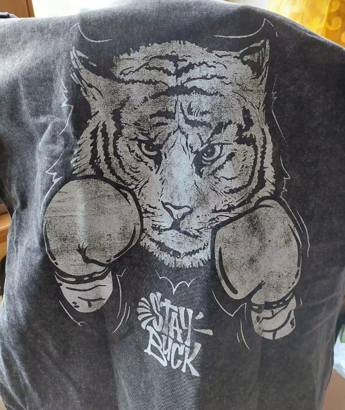 Japanese Brand Y2K Vintage Energetic Tiger Print Washed T-Shirt Size US XL / EU 56 / 4 - 3 Thumbnail