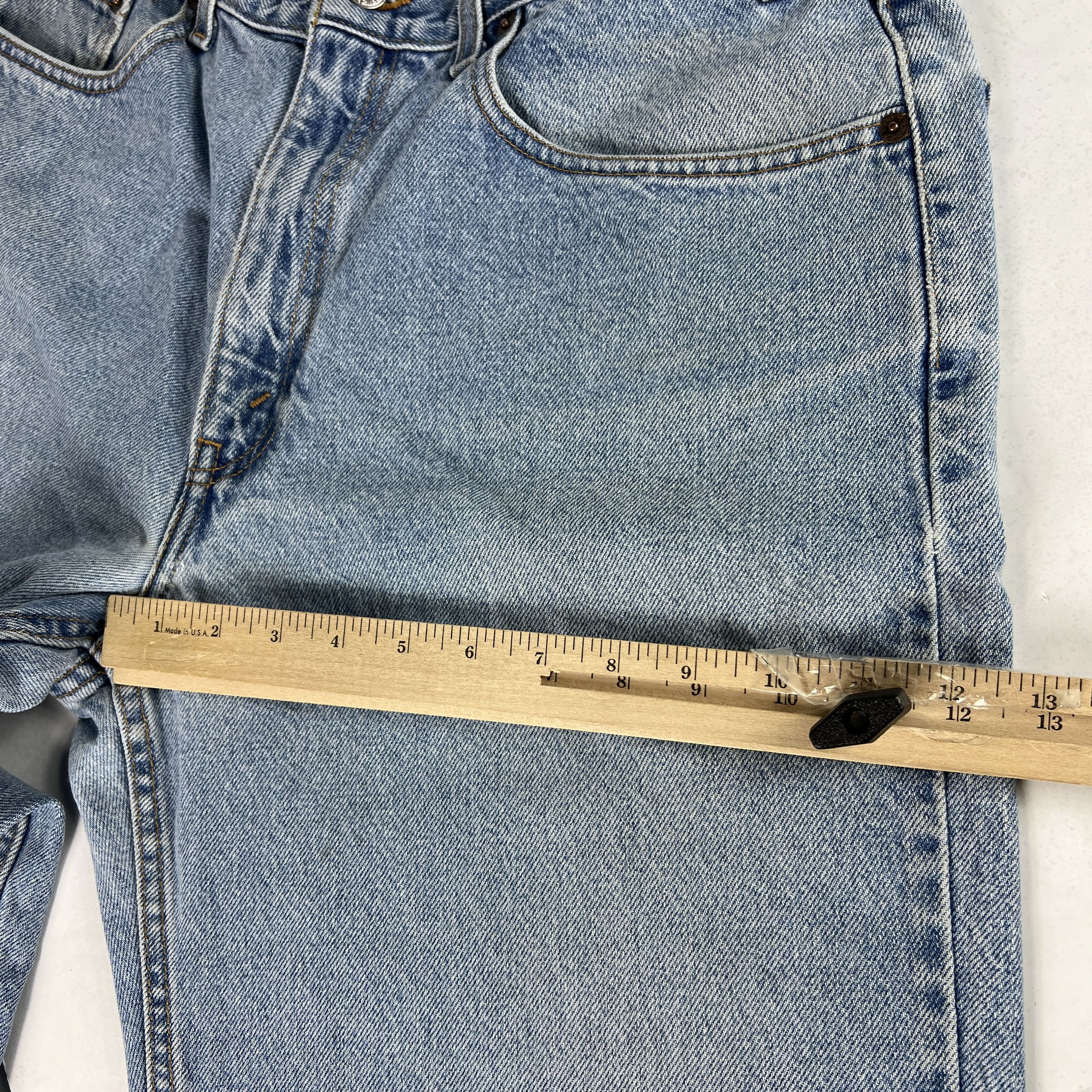 Levi's × Vintage Y2K Levi's Jeans 550 Relaxed Light Blue Faded Cotton Denim Size US 35 - 21 Thumbnail