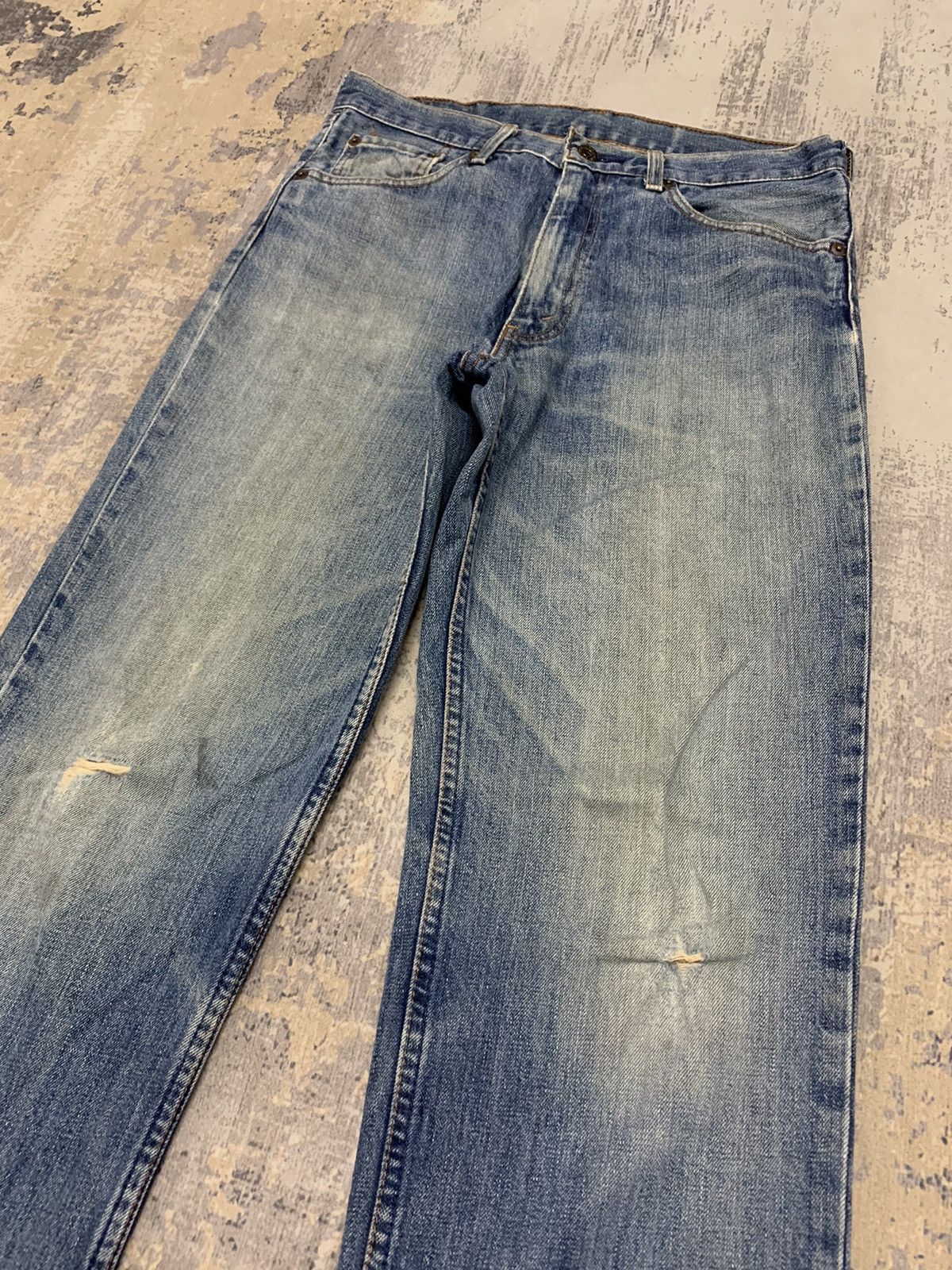 Levi's Vintage Levi’s 502 Straight Leg Distressed Jeans Faded Blue Size US 32 / EU 48 - 3 Thumbnail
