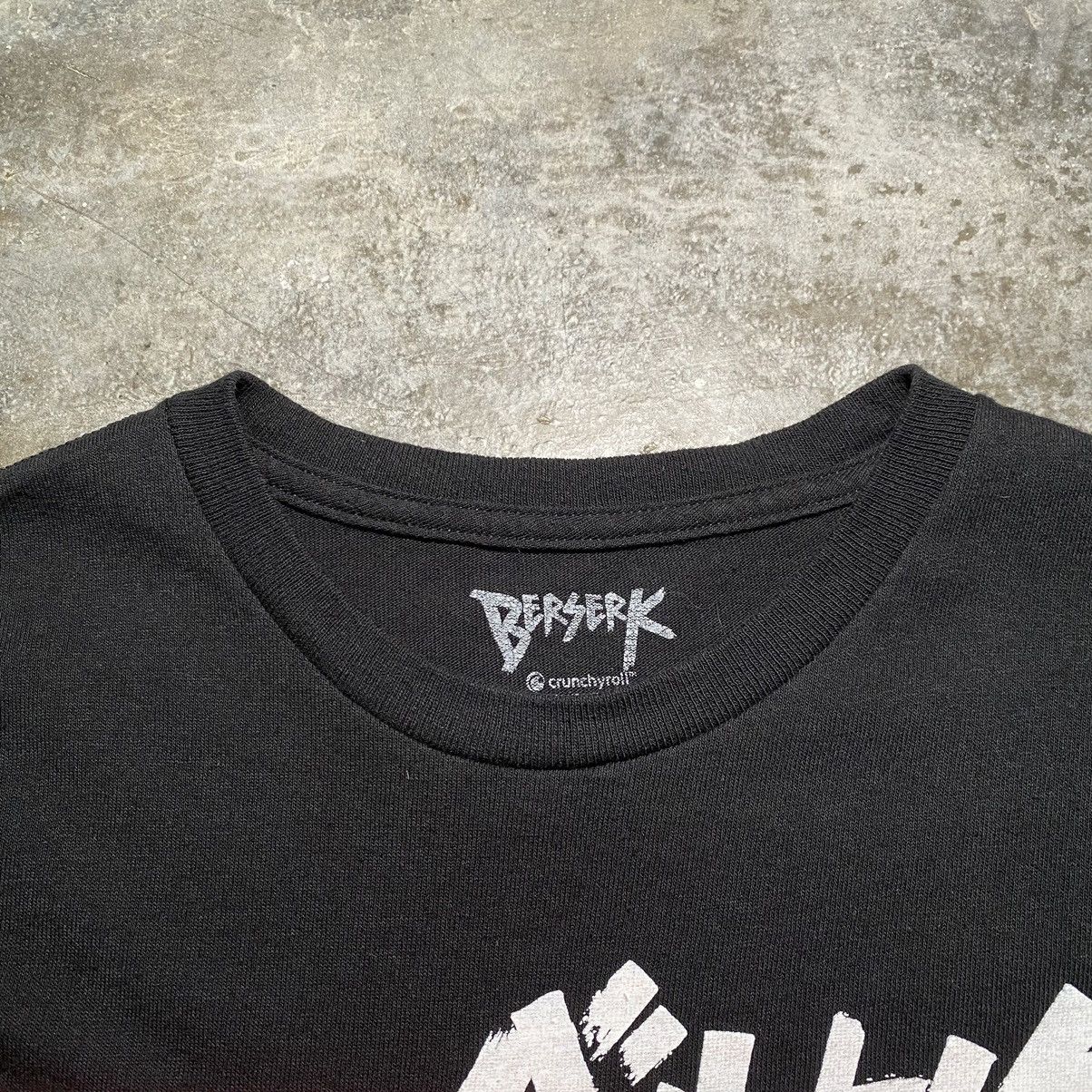 Anime VINTAGE BERSERK GUTS ANIME T SHIRT KENTAROU MIURA Size US S / EU 44-46 / 1 - 2 Thumbnail