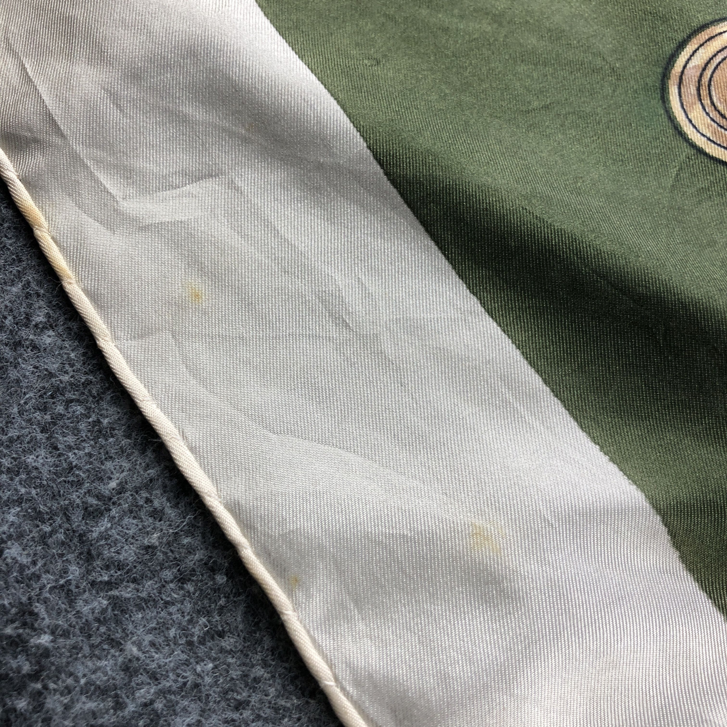 Vintage Vintage Luxury Baroque Hand Rolled Silk Scarf M1359 Size ONE SIZE - 6 Thumbnail