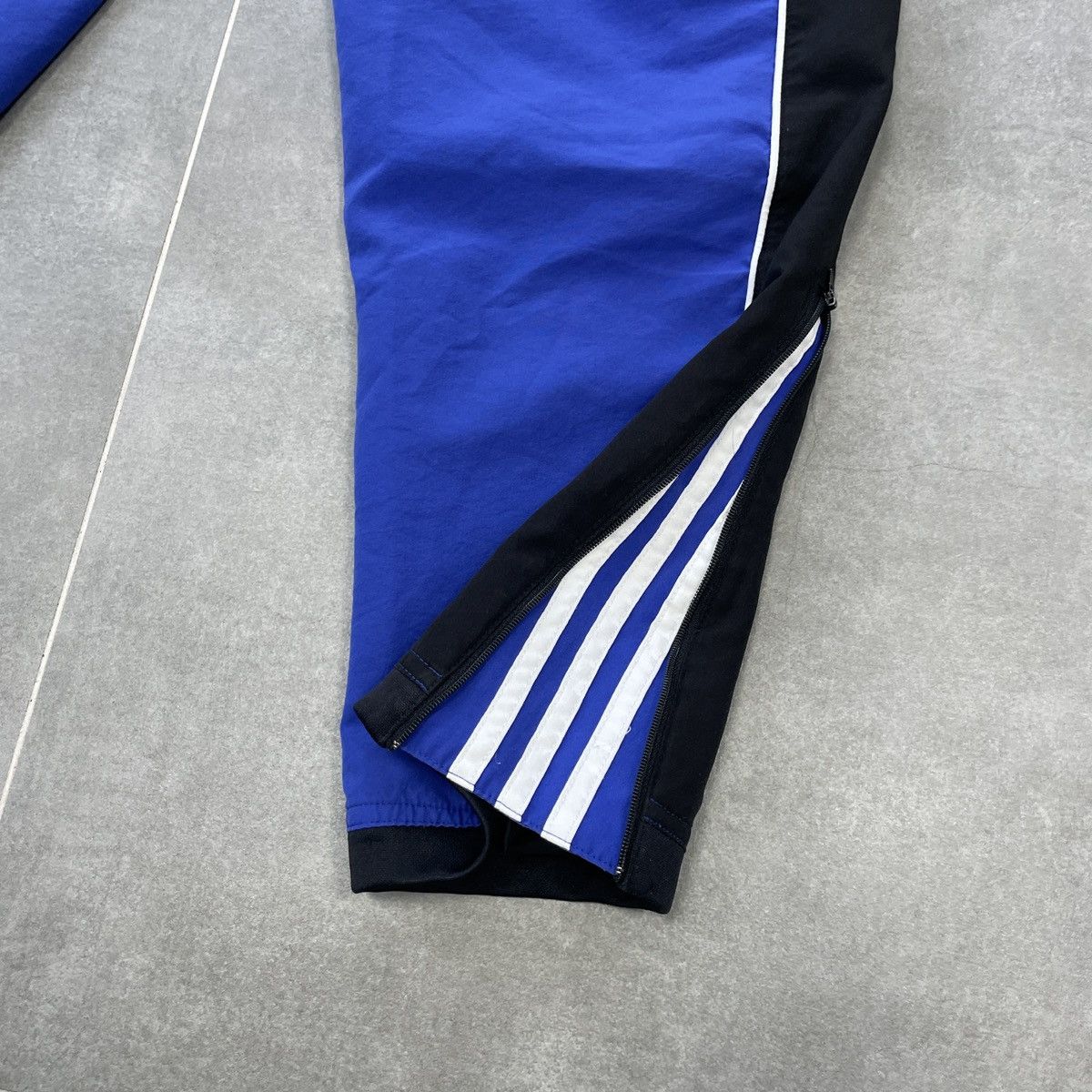 Adidas × Vintage Vintage Adidas Track Pants Size M Size US 32 / EU 48 - 18 Thumbnail