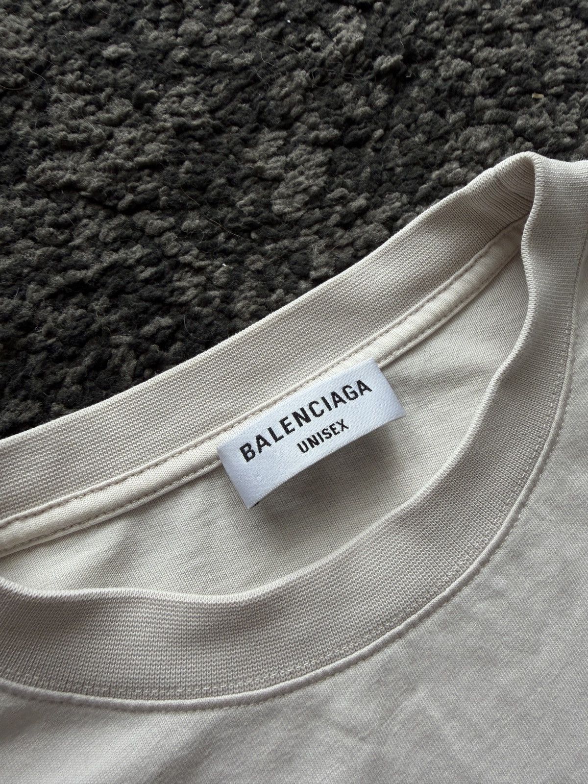 Balenciaga Balenciaga Unity Logo Tshirt Size US XS / EU 42 / 0 - 3 Thumbnail