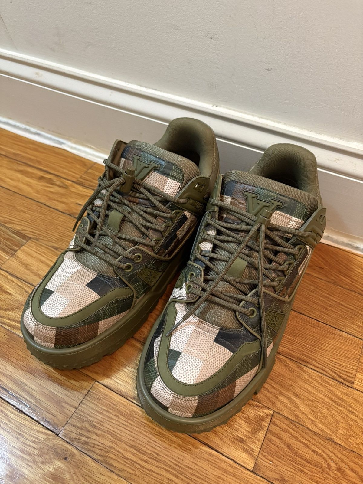 Louis Vuitton LV Maxi Trainer Size US 9 / EU 42 - 1 Thumbnail