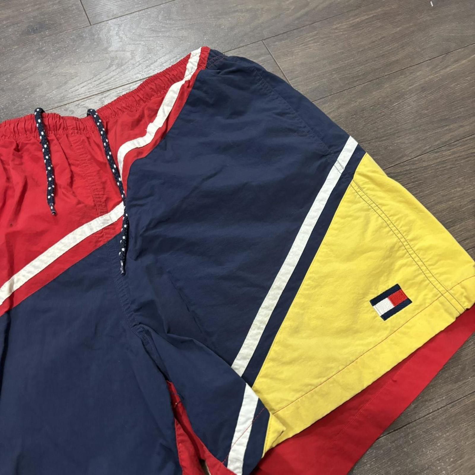 Tommy Hilfiger Vintage Tommy Hilfiger colour block swim shorts 90s XL Size US 36 / EU 52 - 3 Thumbnail