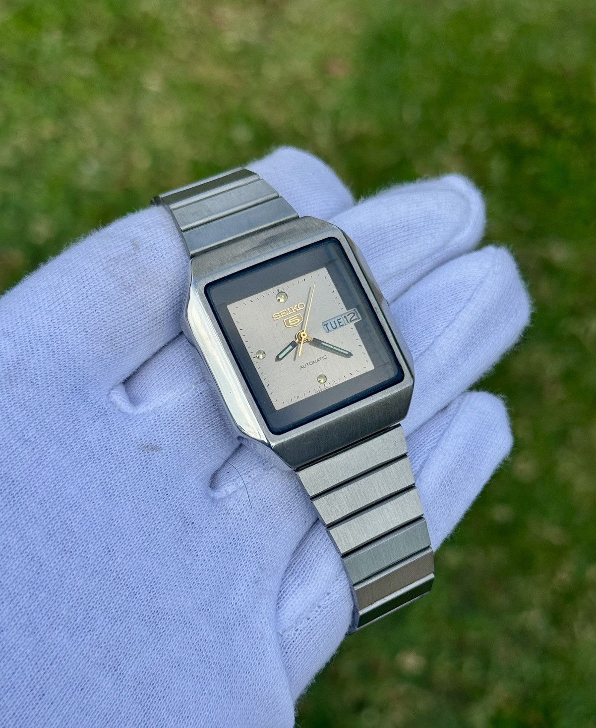 Seiko Vintage Seiko 5 Automatic japan Watch: silver Dial, TV Case Size 36 - 10 Thumbnail