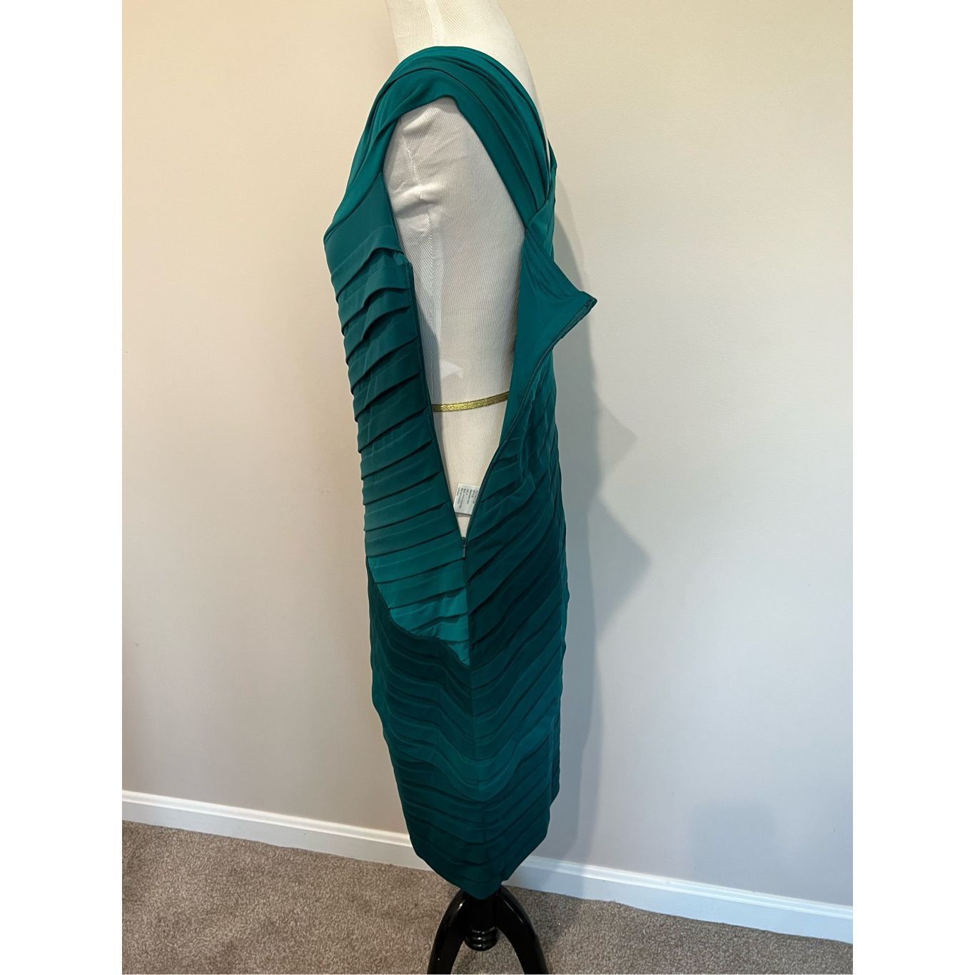 Tadashi Shoji Tadashi Collection dress size L Size L / US 10 / IT 46 - 4 Thumbnail